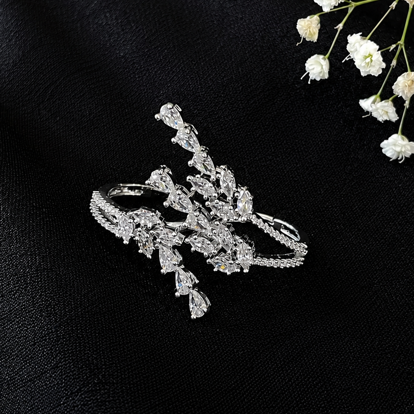 Ad Elara Leaf Ring