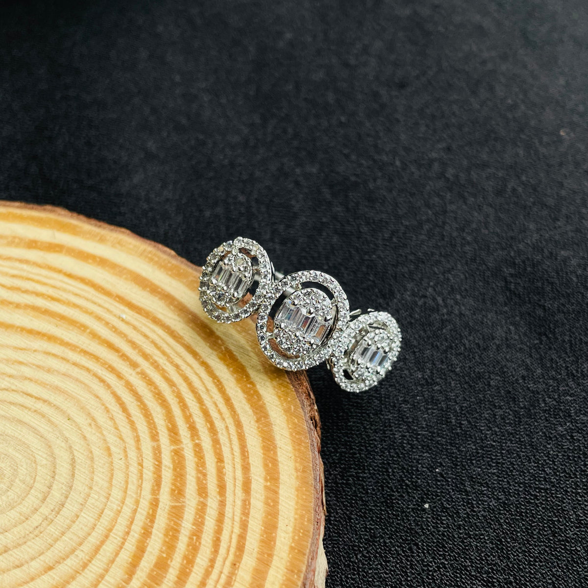 Vyanika Three-Finger Ring