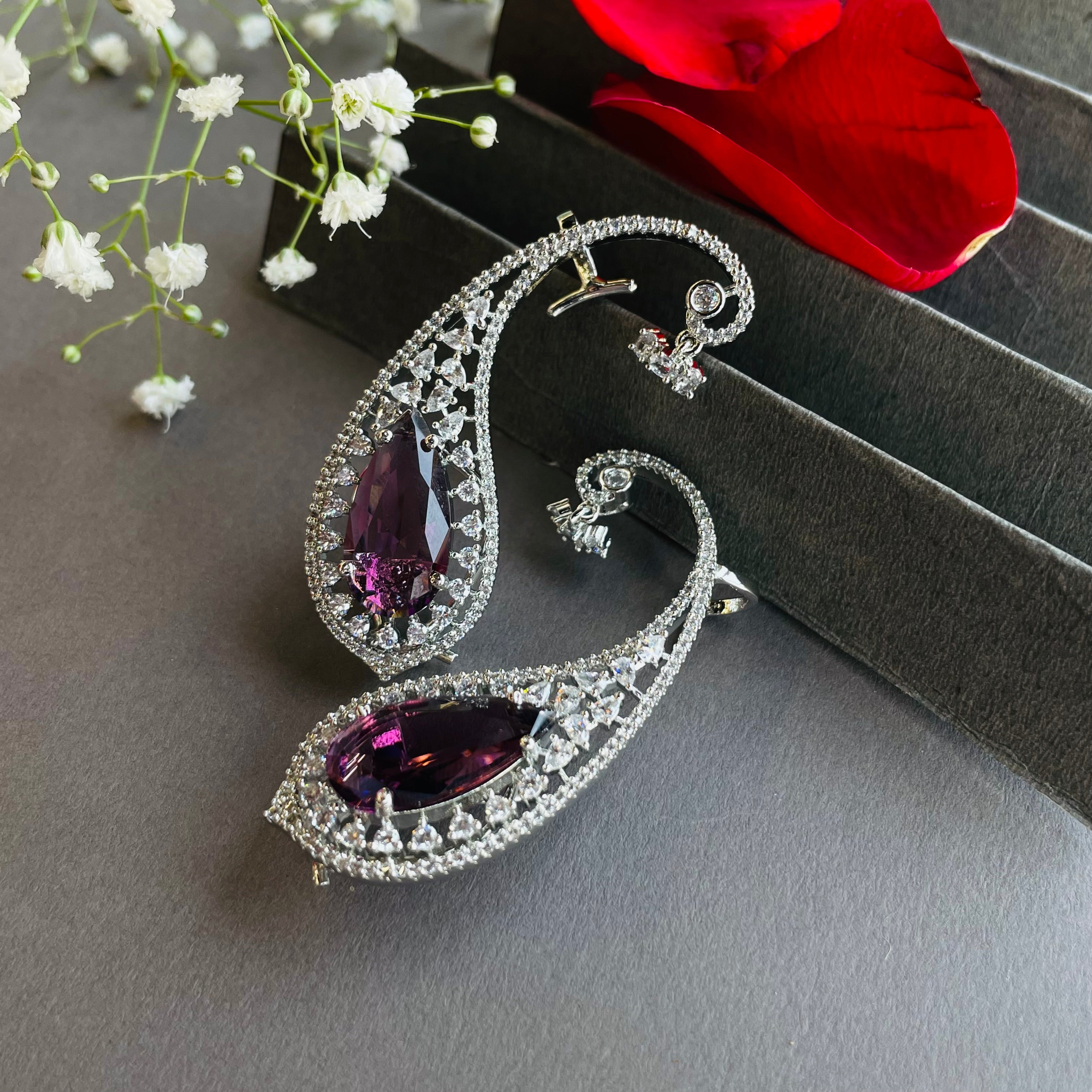 Ad Lillian earcuff