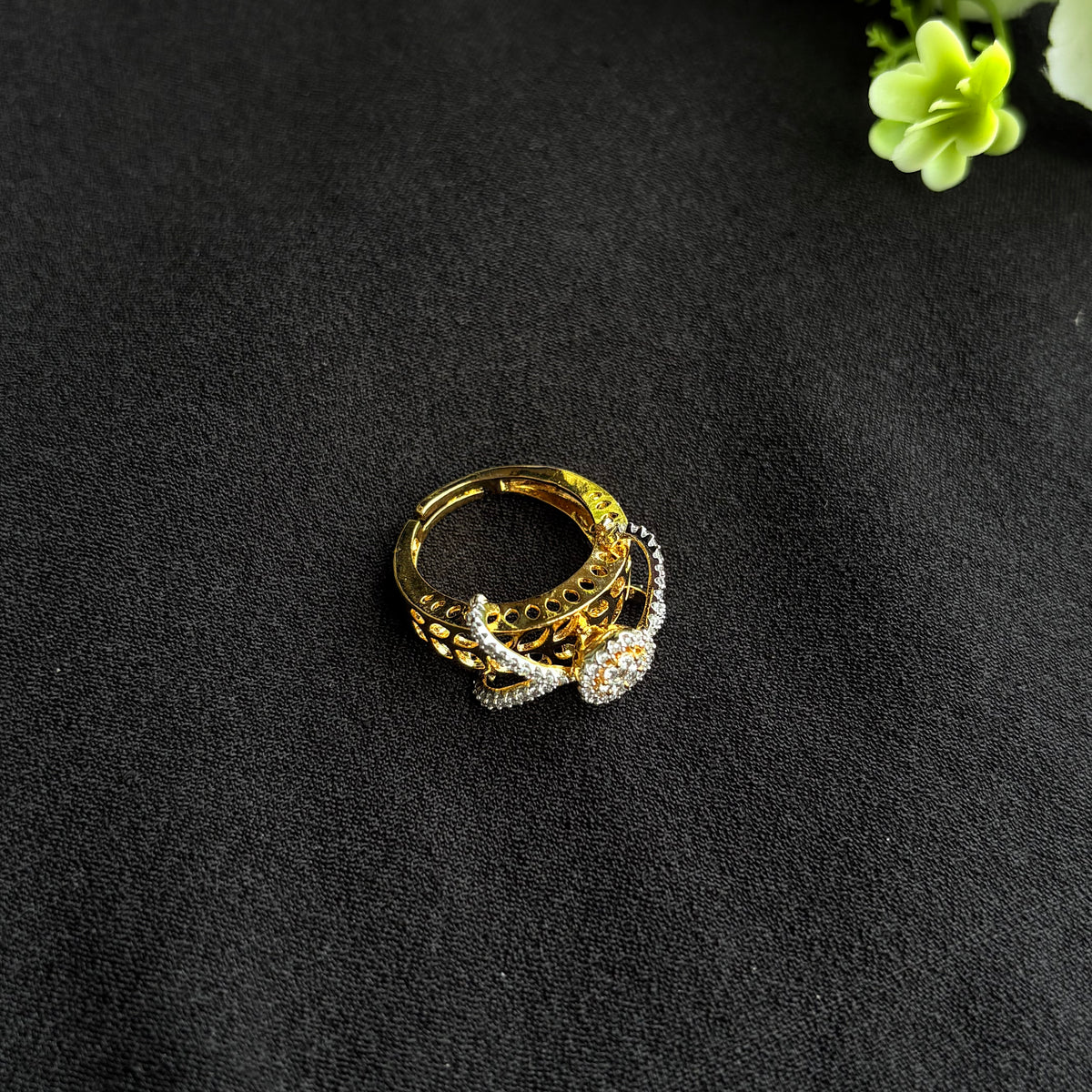 Vyanika Ring