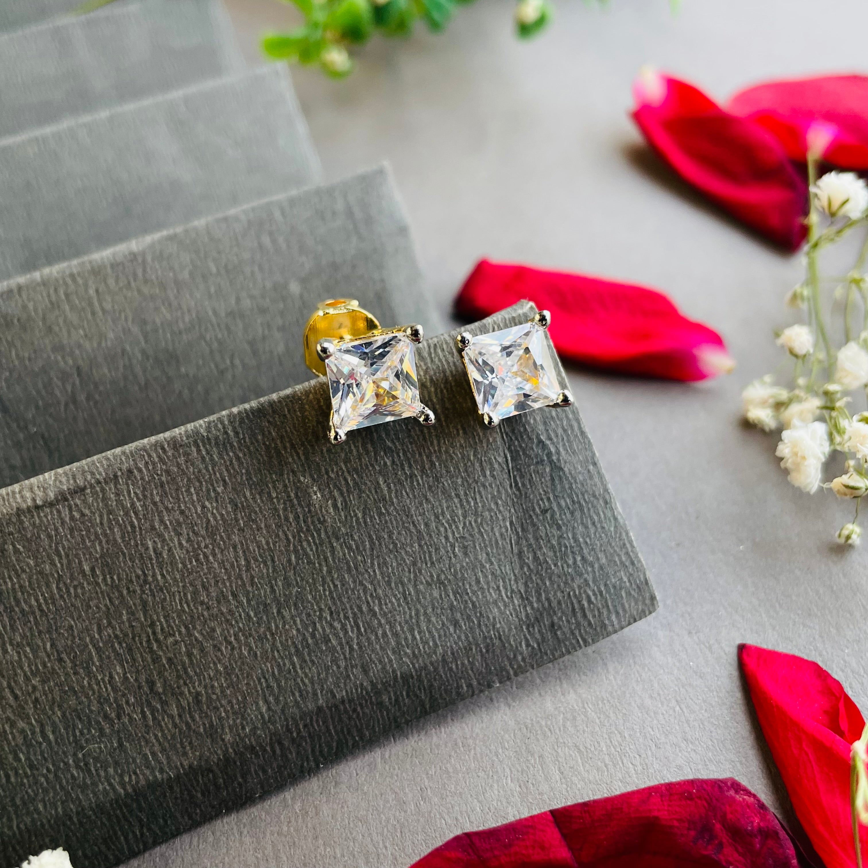 Ad Lilac studs