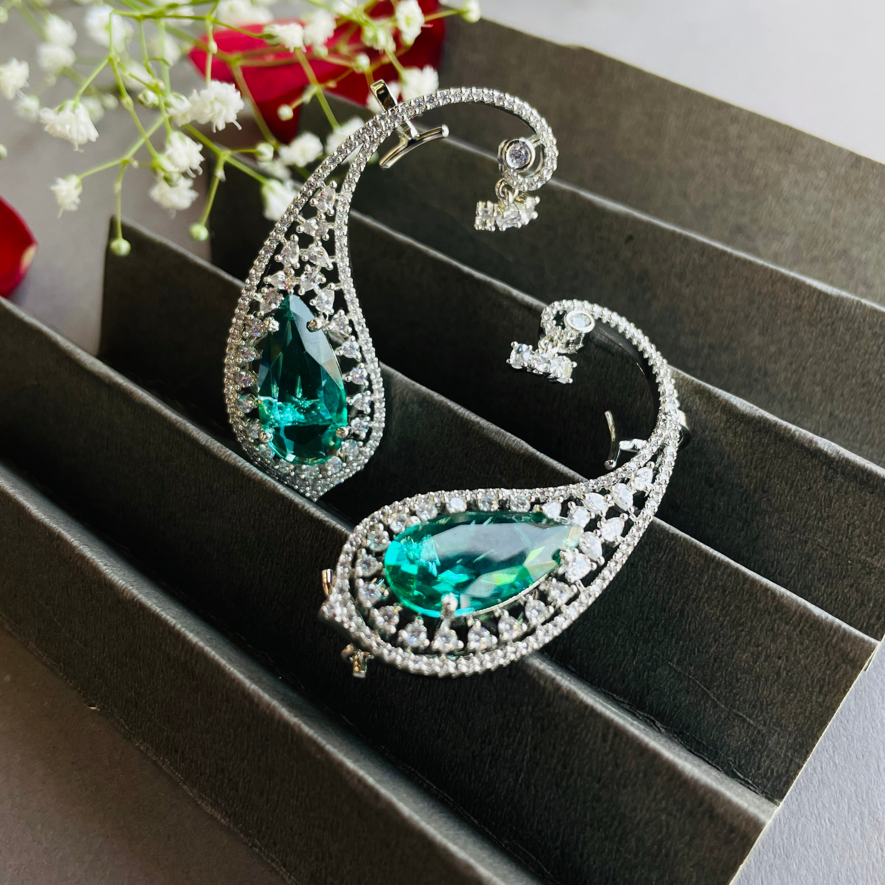 Ad Lillian earcuff