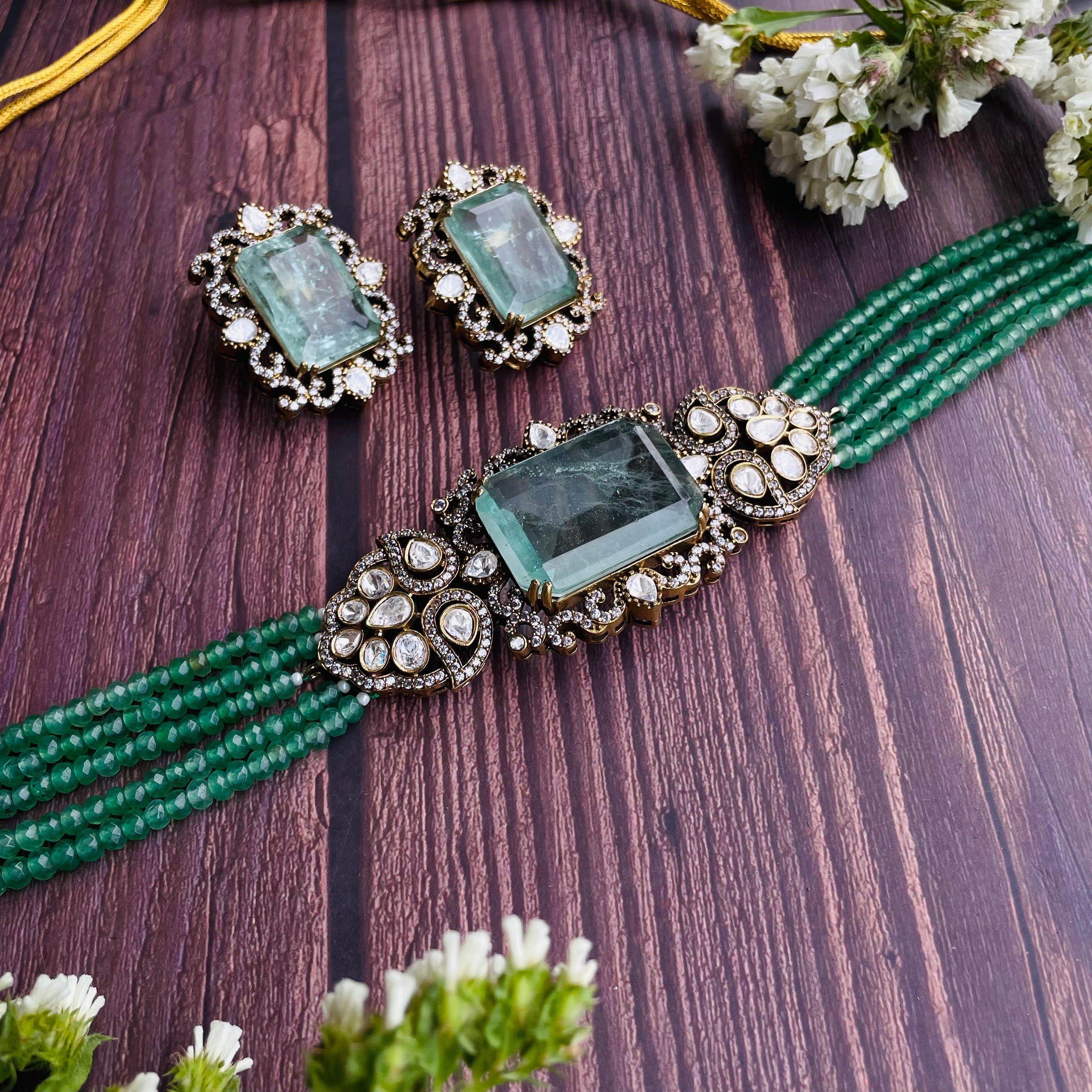 Nayaab Ruhani Choker