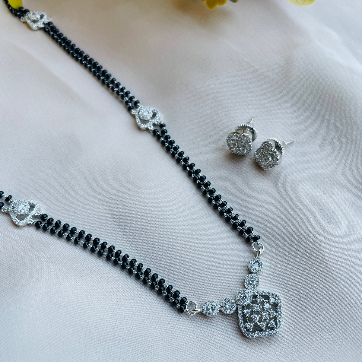 Inaya Crystal Mangalsutra