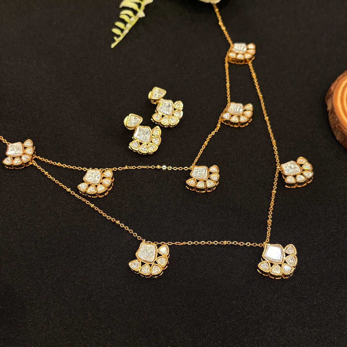 Alya Neckpiece