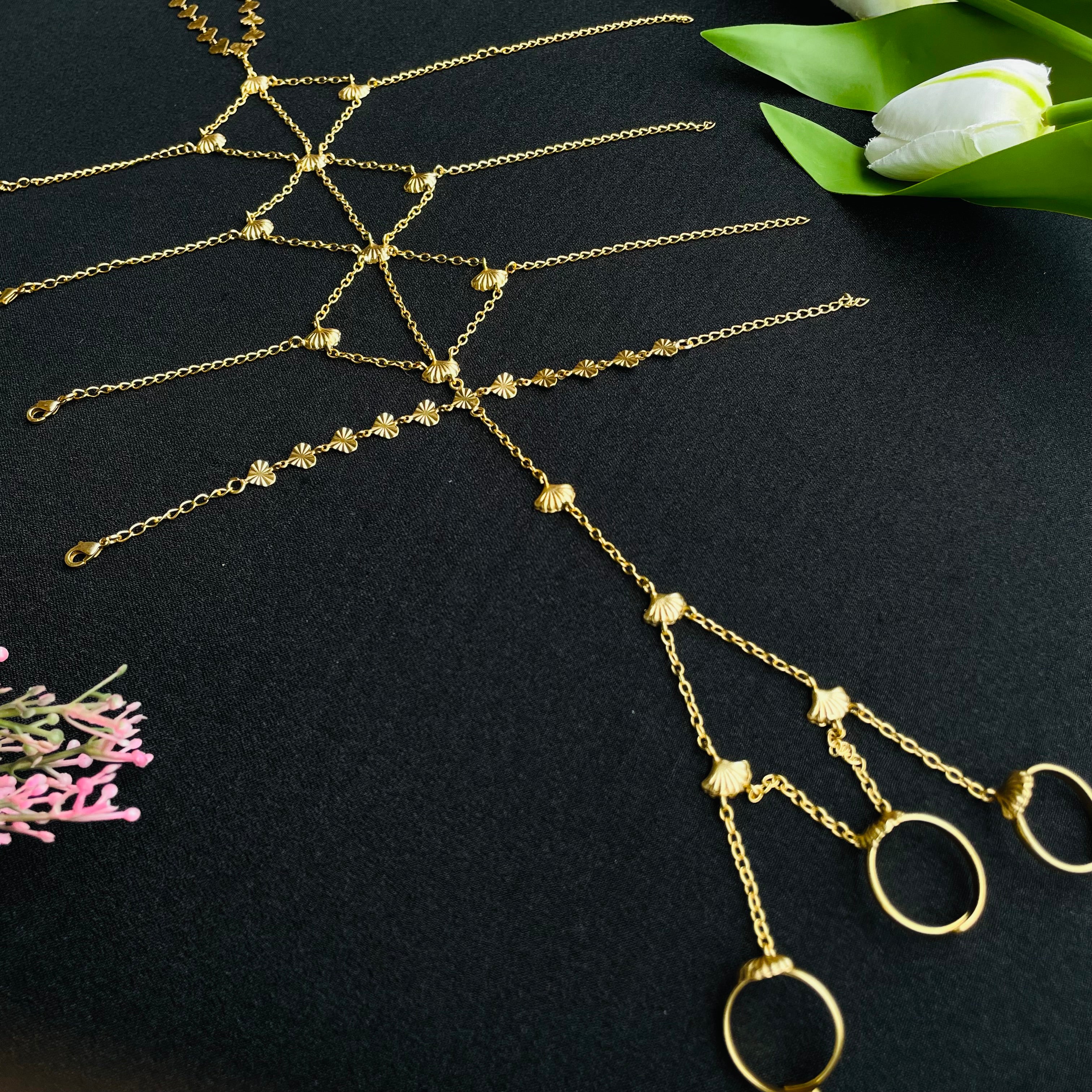 Nayaab Hana Hand Harness