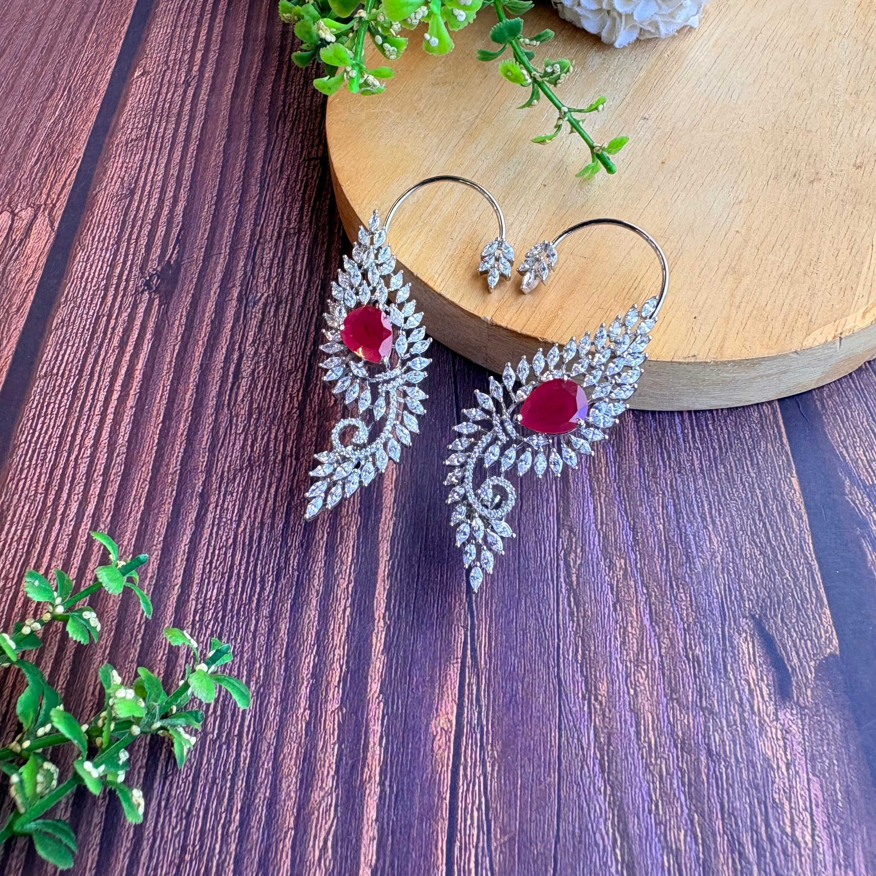 Ad Elara Ear Cuff