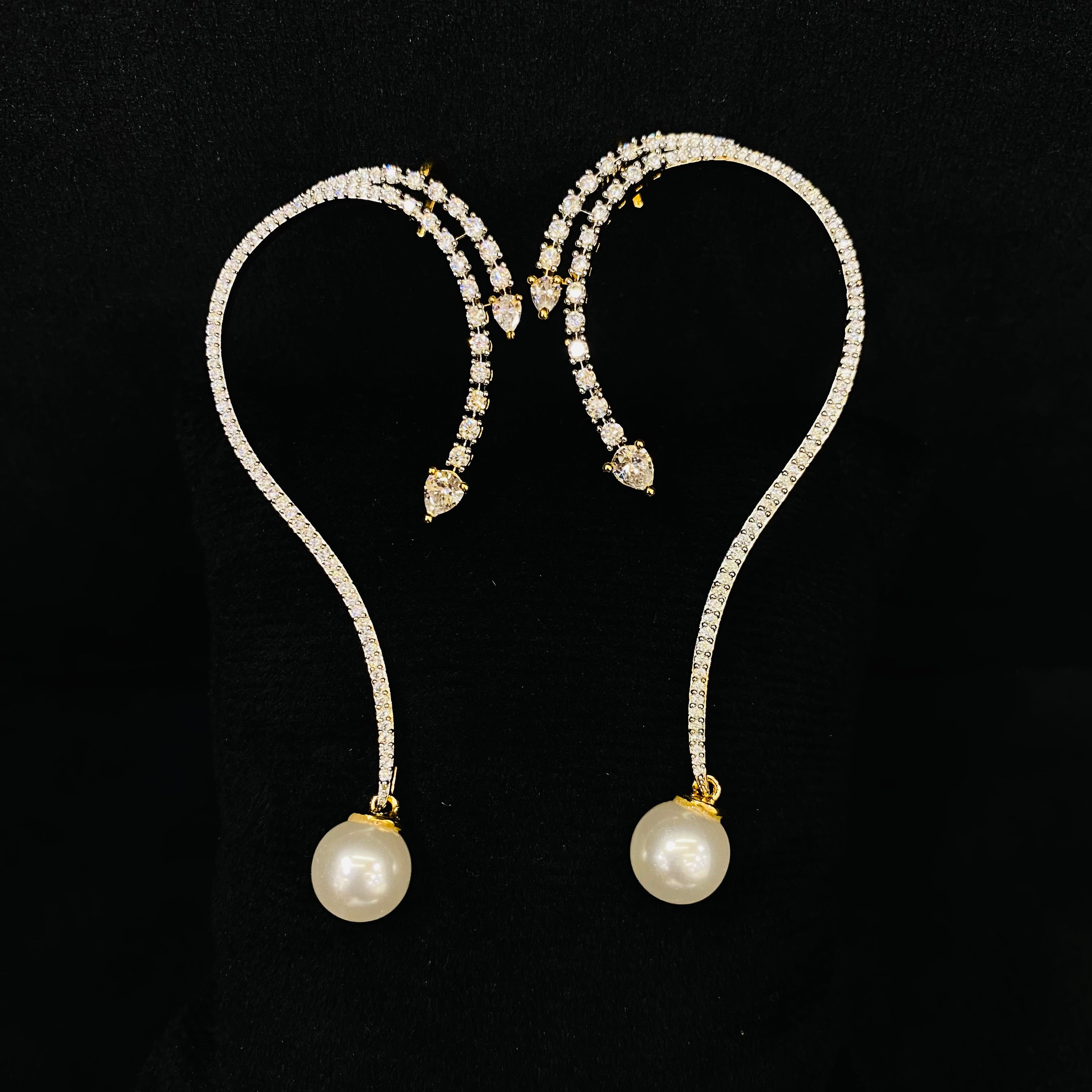 Meher Moti Earcuff