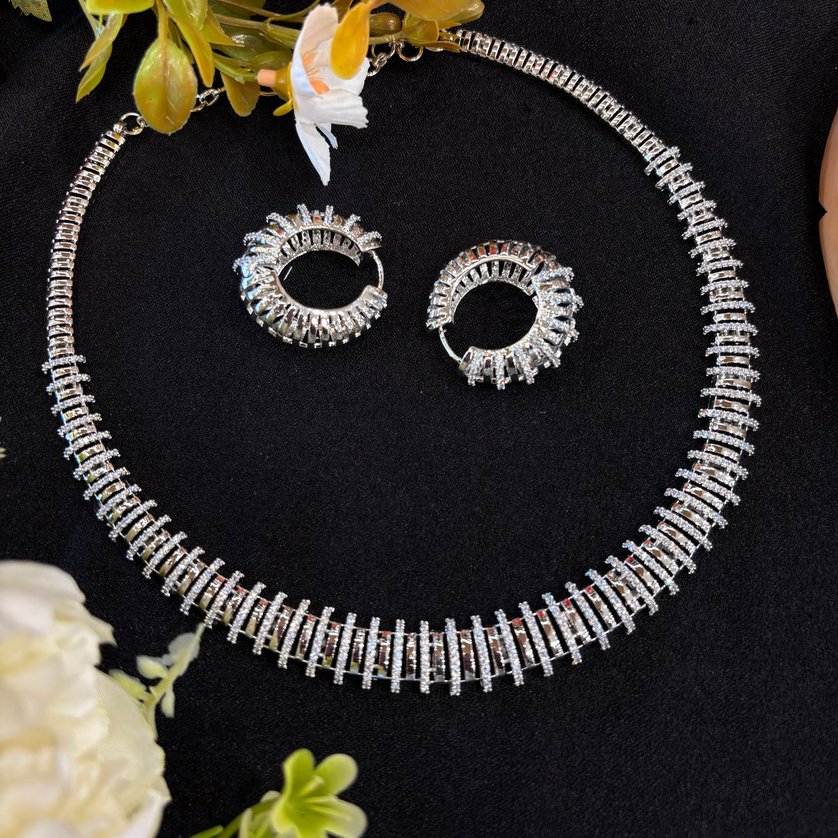 Ad annie Neckpiece