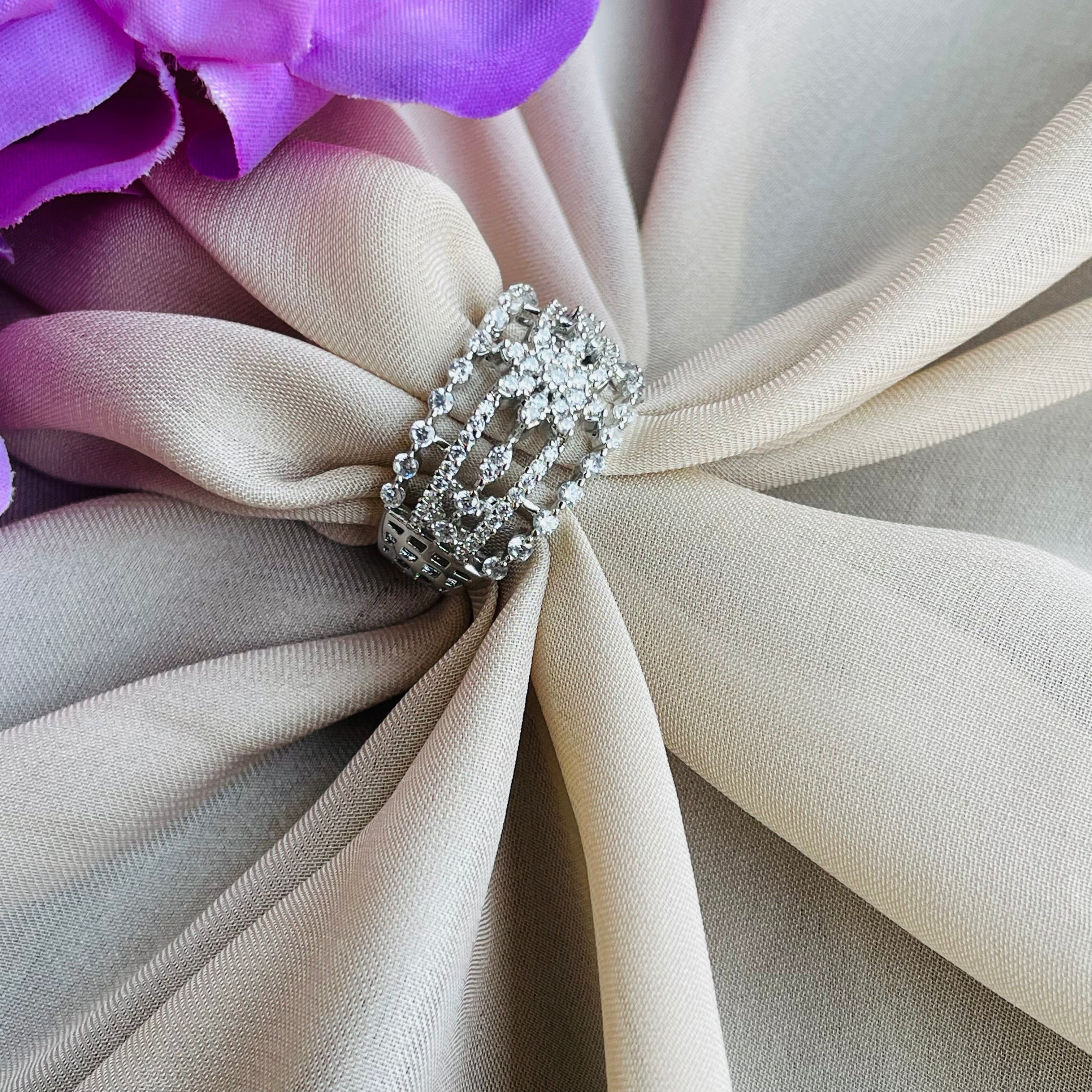Ad Juliet  ring adjustable