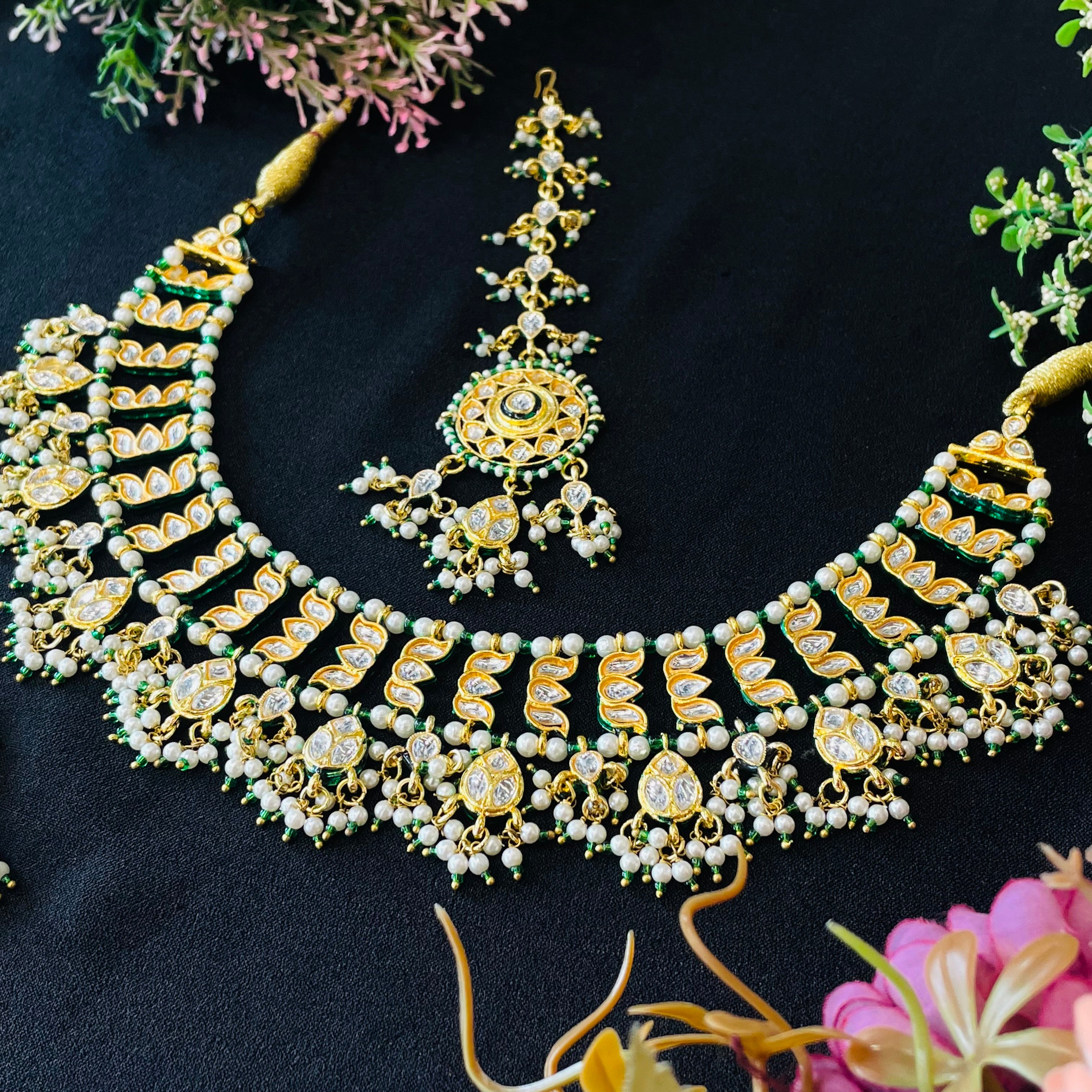 Nayaab Anika neckpiece