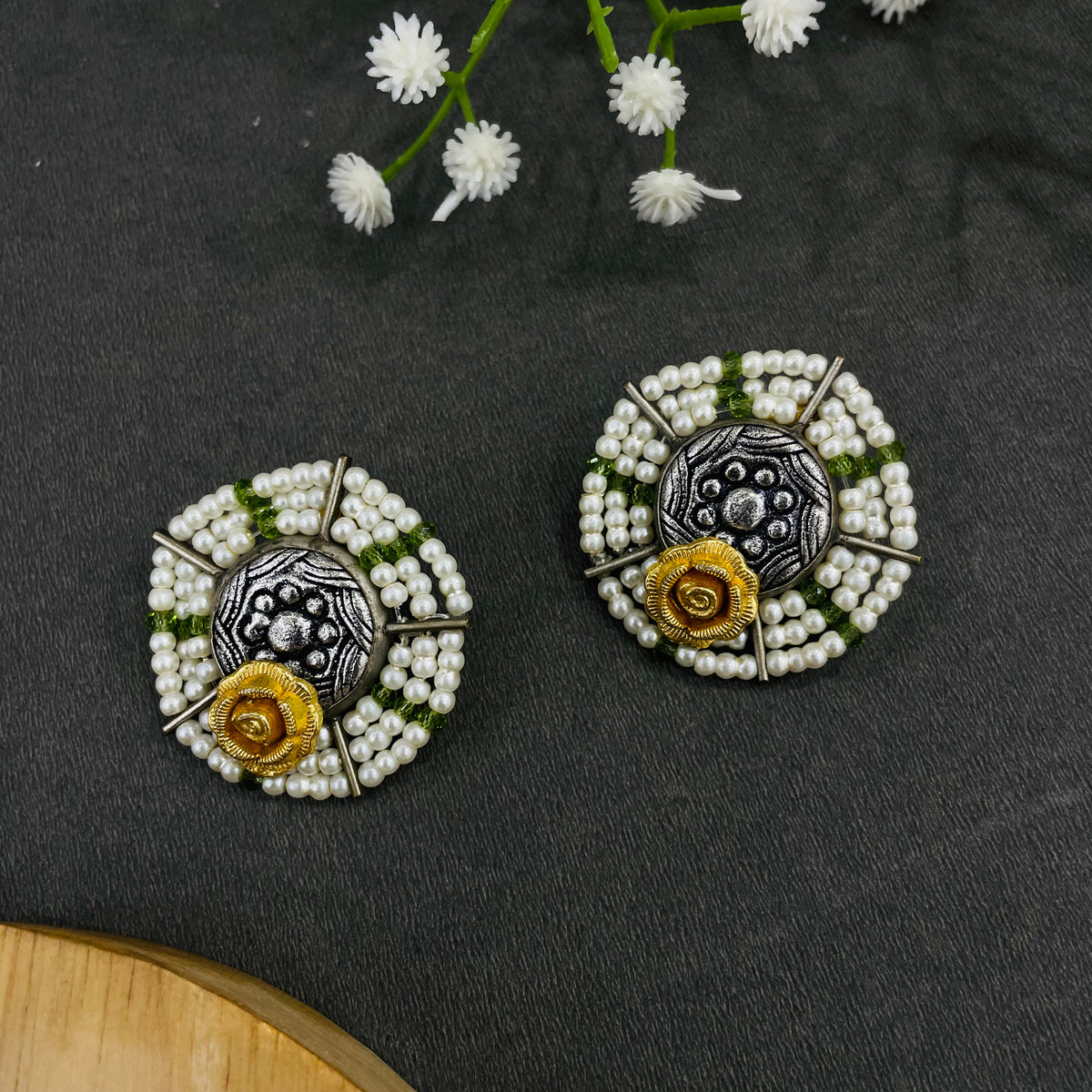 Kesarika Pearl Earrings