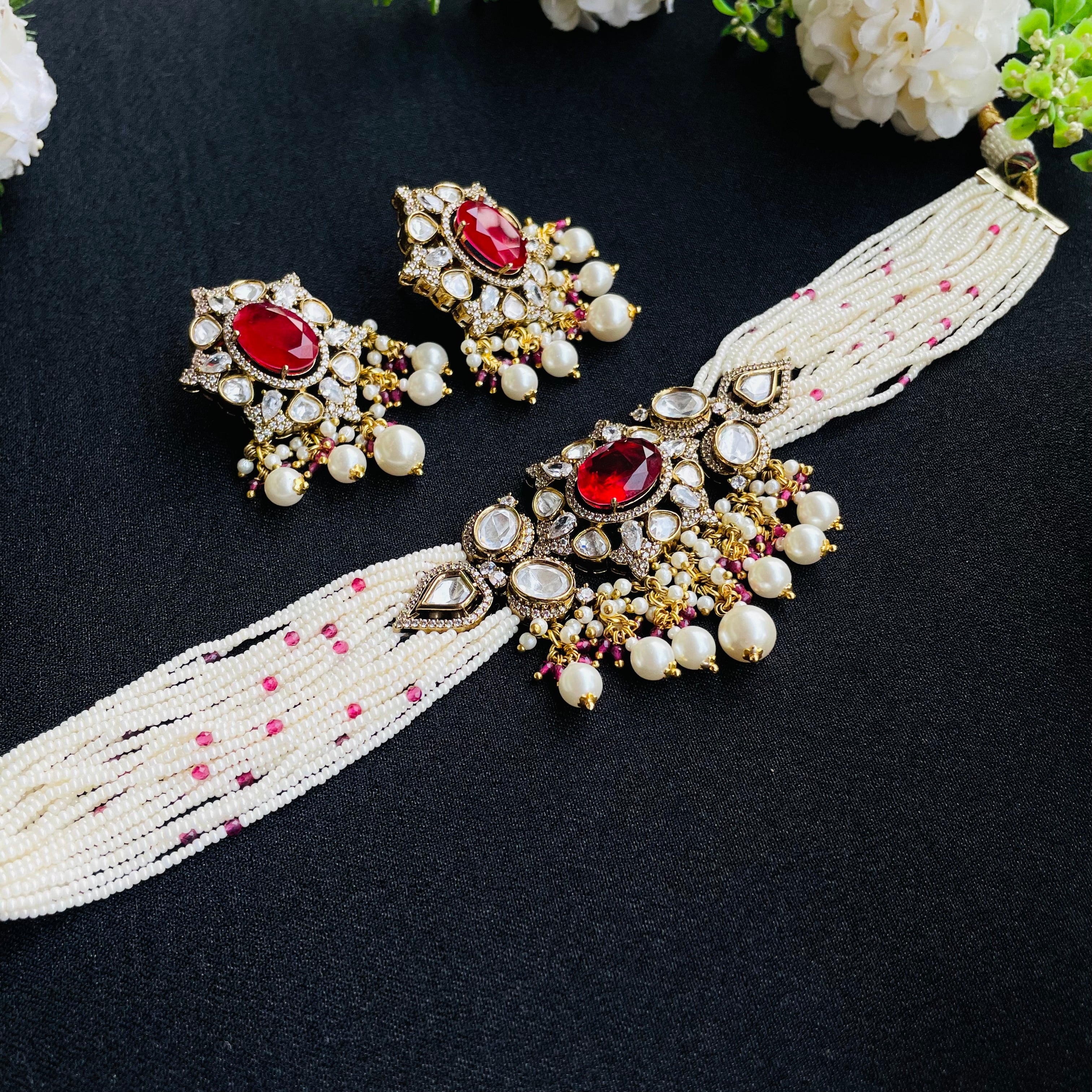 Nayaab Subi Pearl Choker