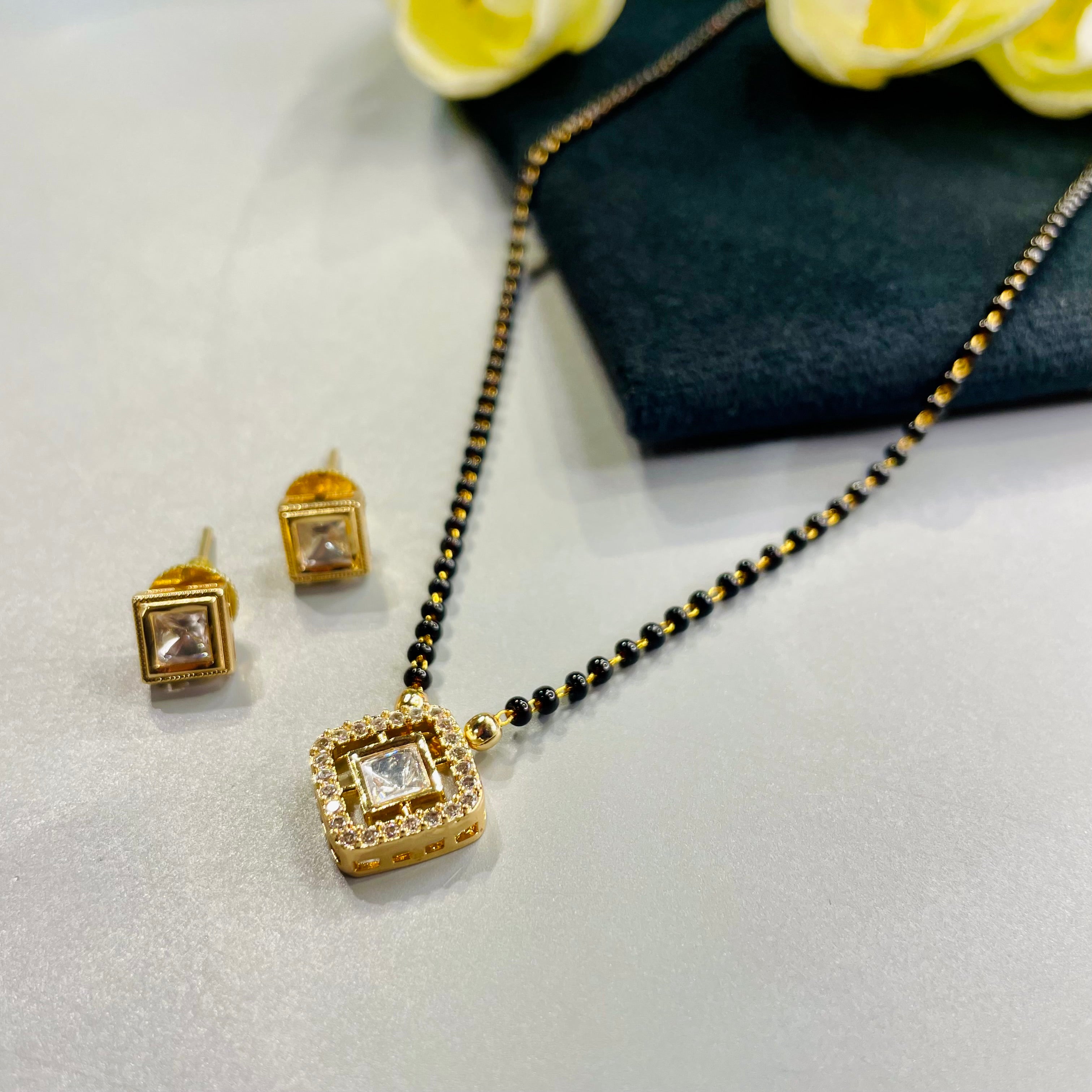 Nayaab Raavi Mangalsutra