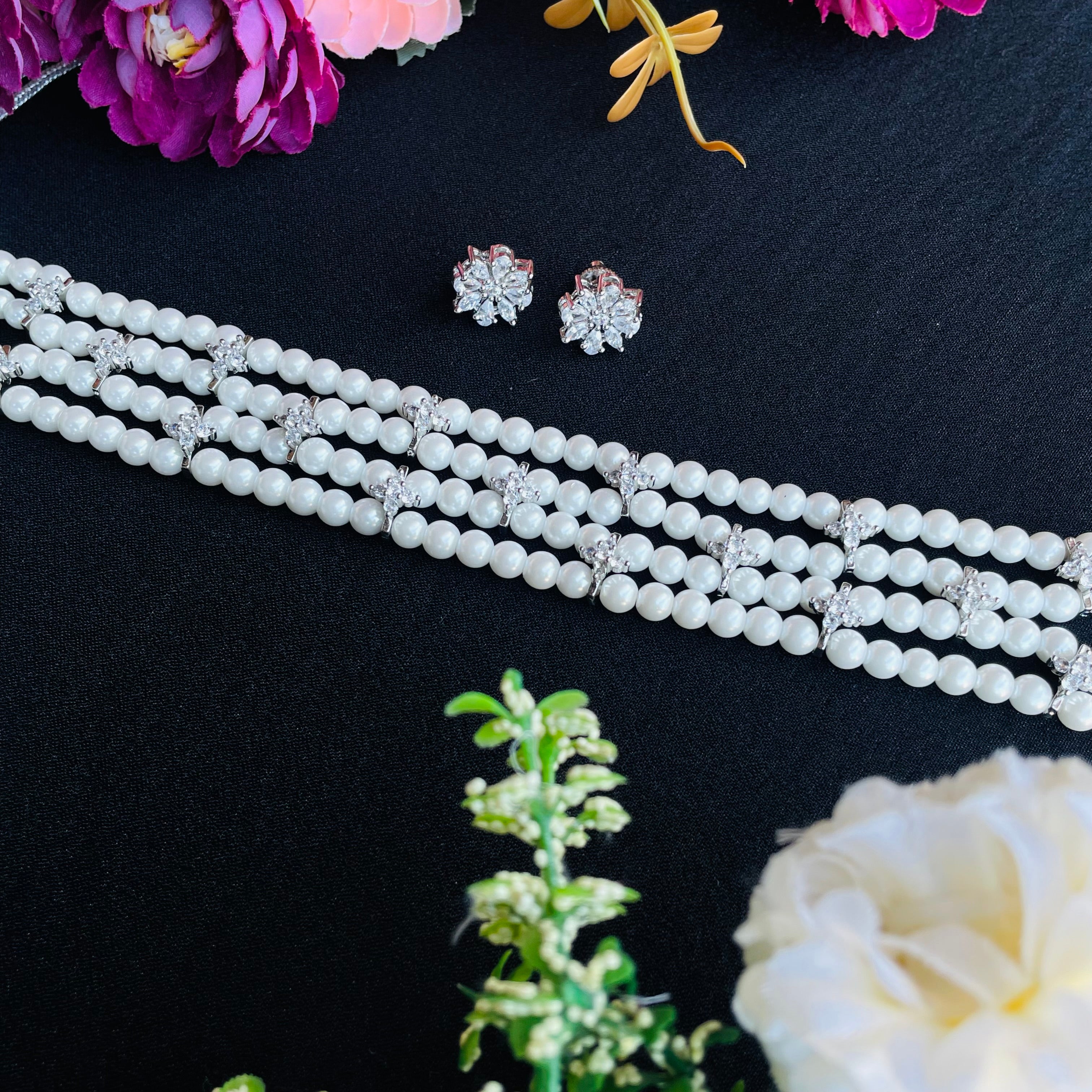 Ad Lila pearl choker - without earrings