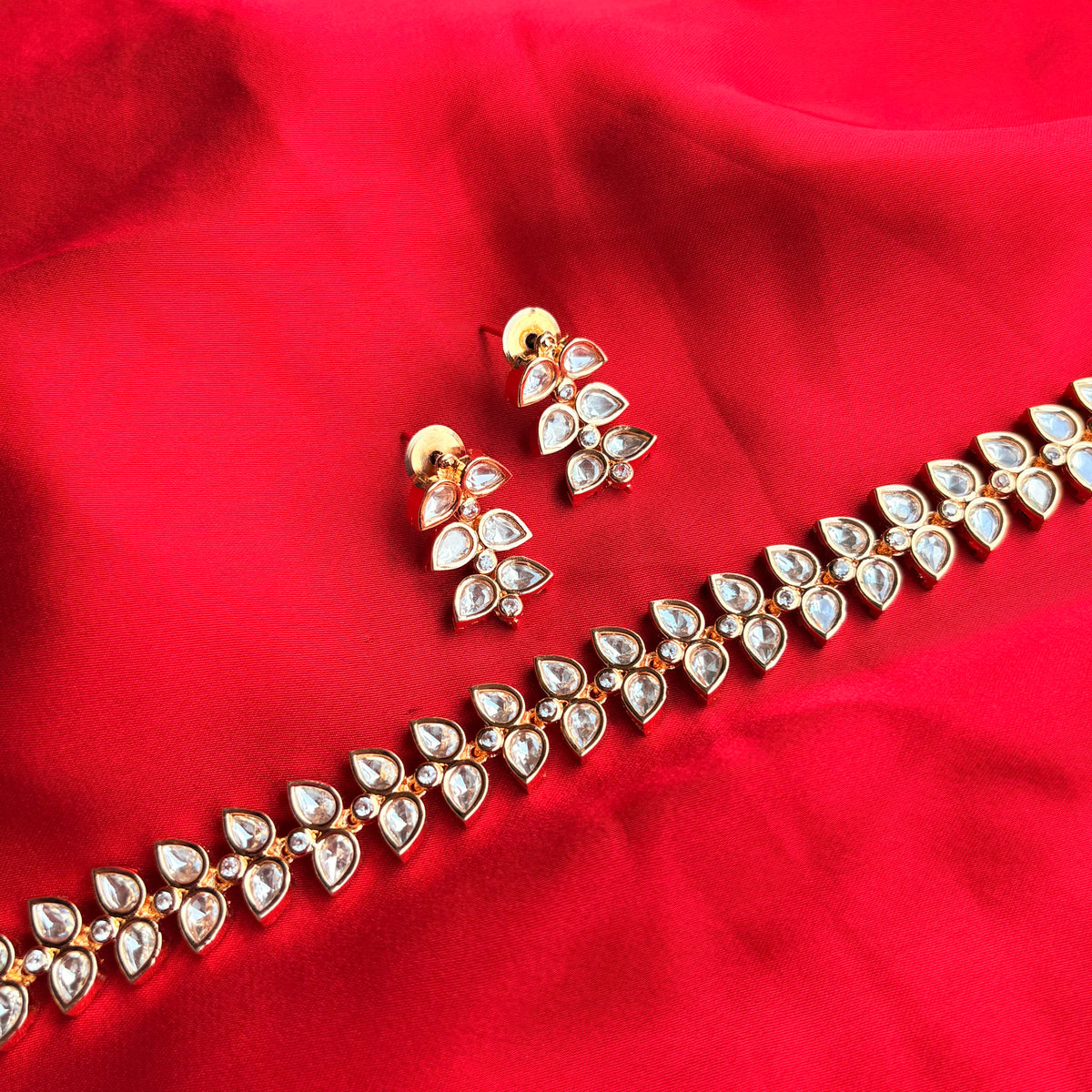 Aarohi Choker