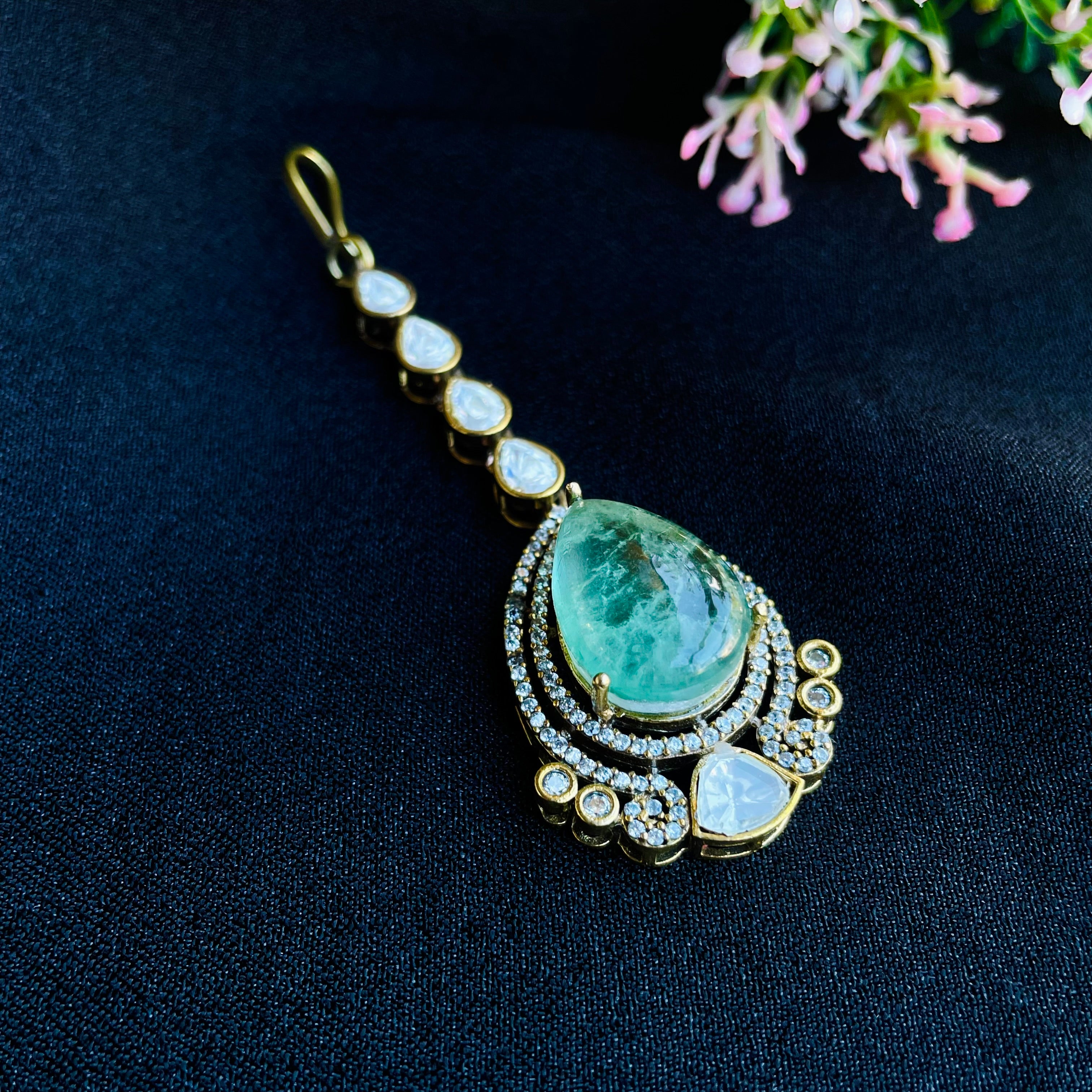 Nayaab Zaveri Polki Tikka