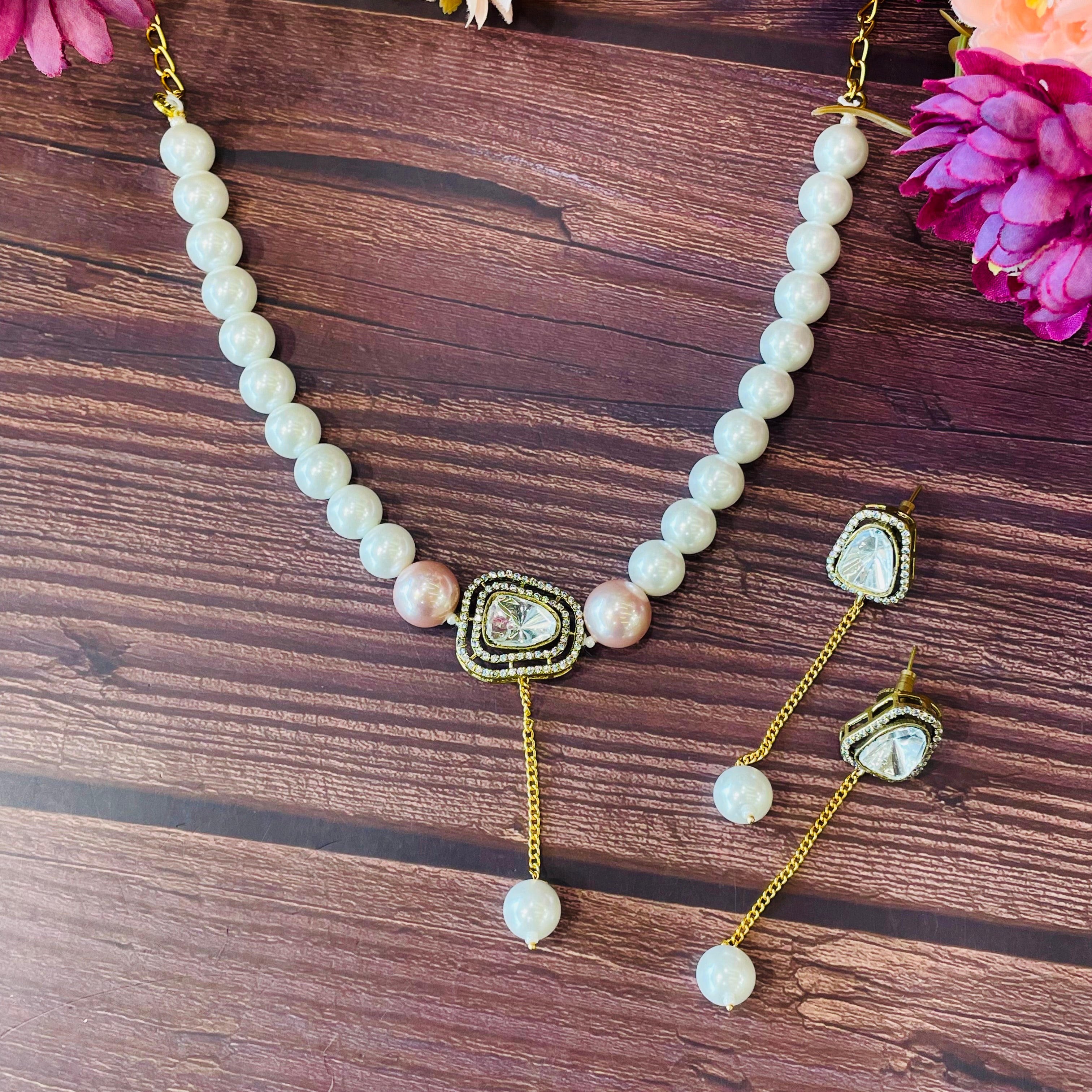 Nayaab Mahi Polki Neckpiece