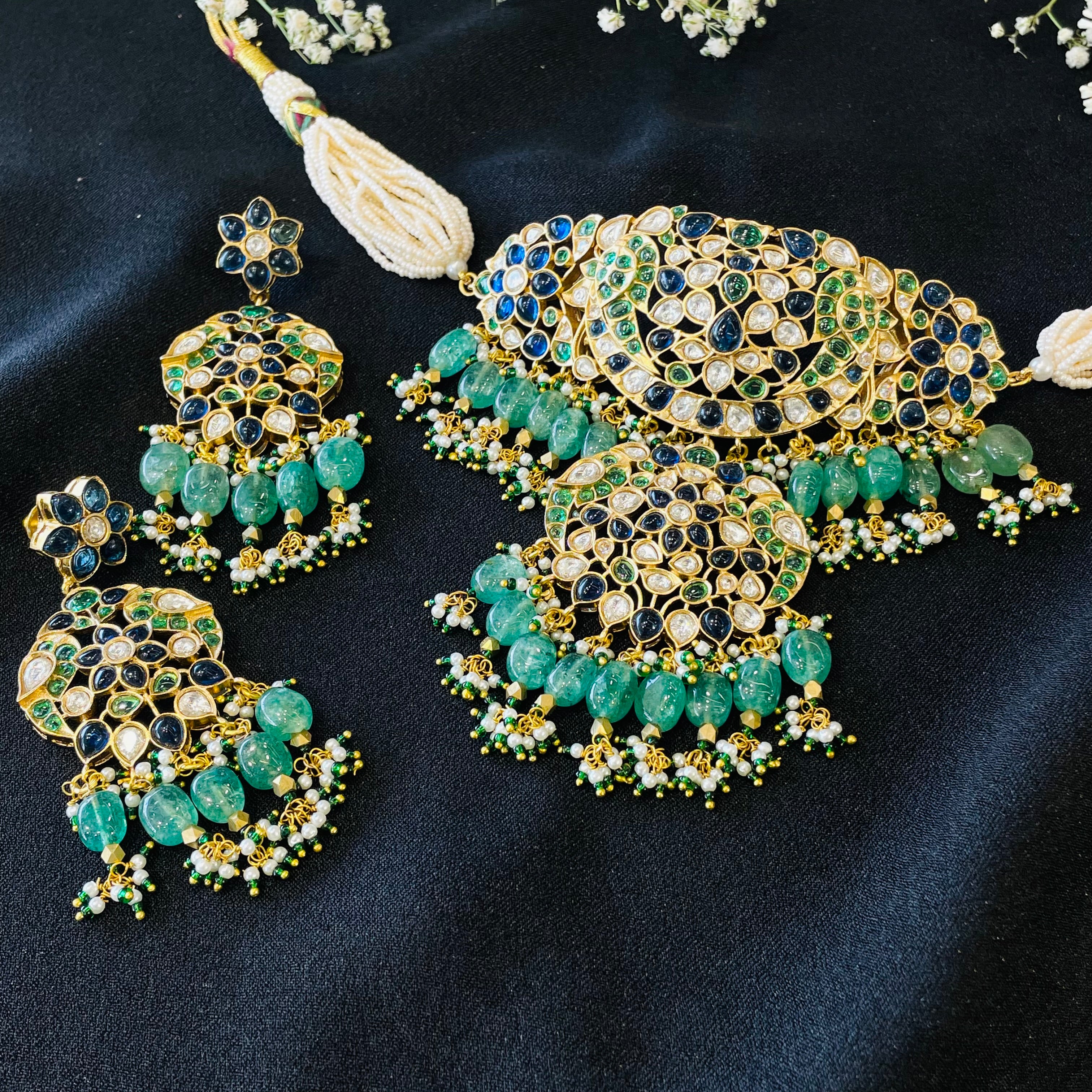 Nayaab Aarohi Choker