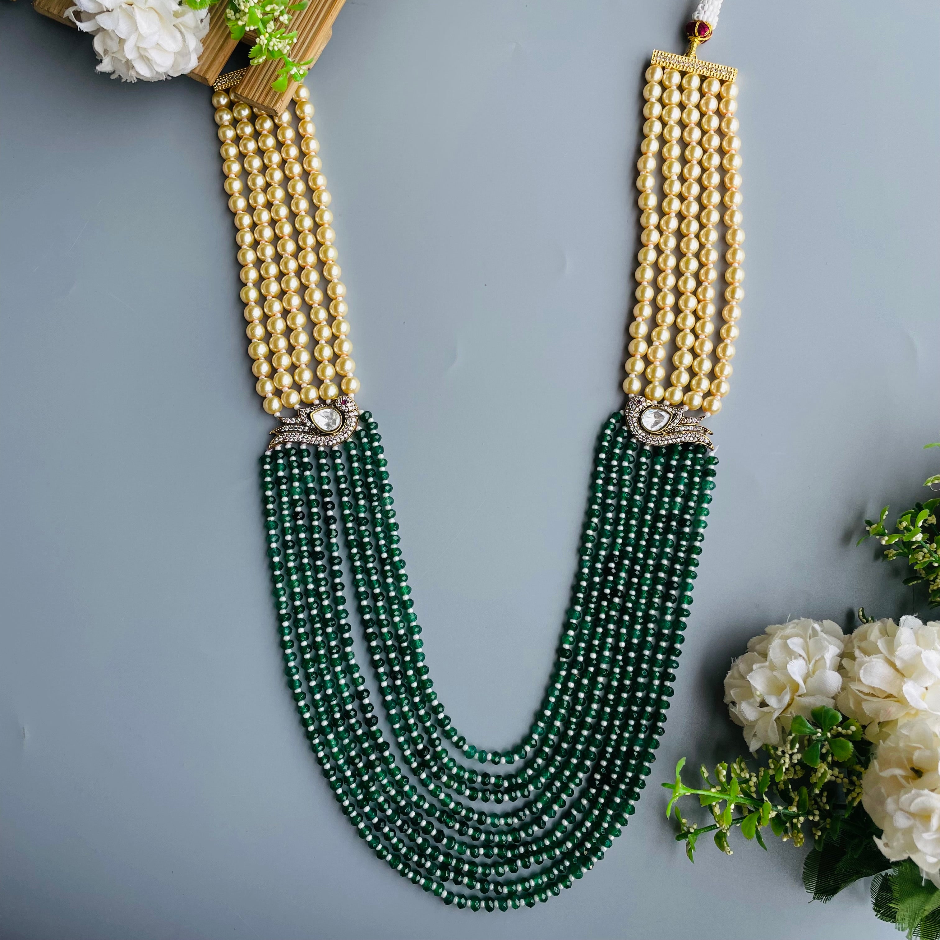 Nayaab Pearl Neckpiece