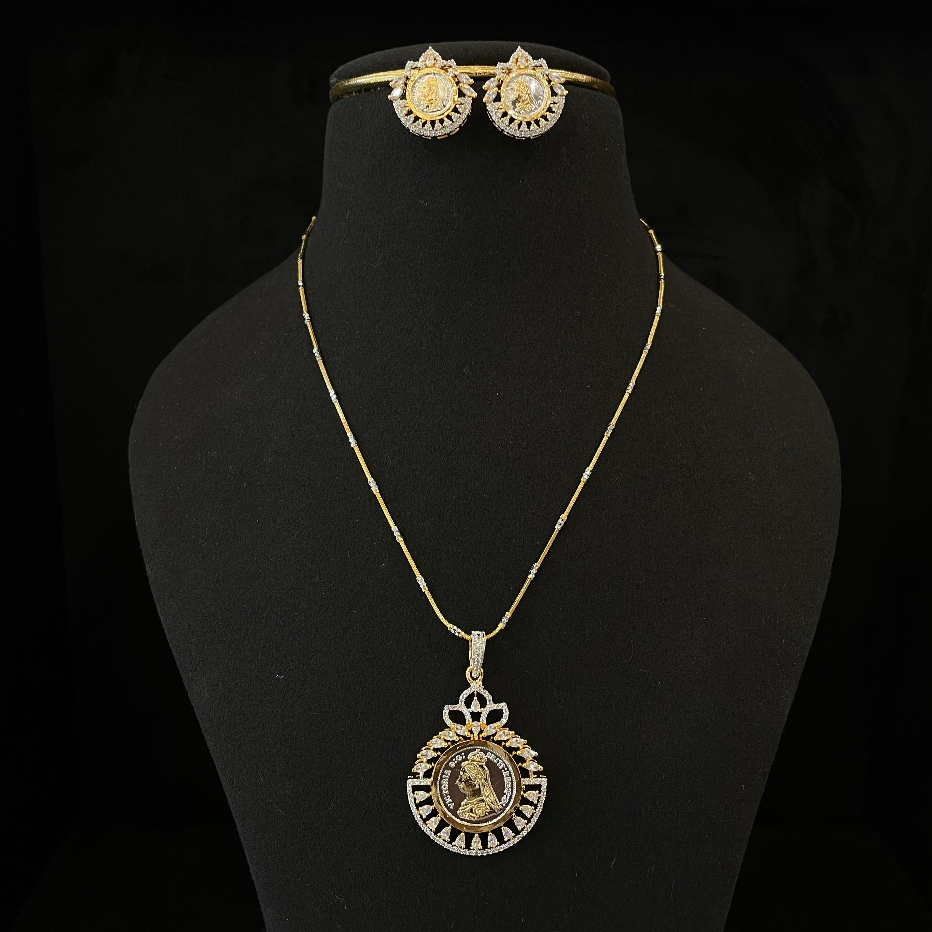 Ad Aurelia Coin Pendant Set