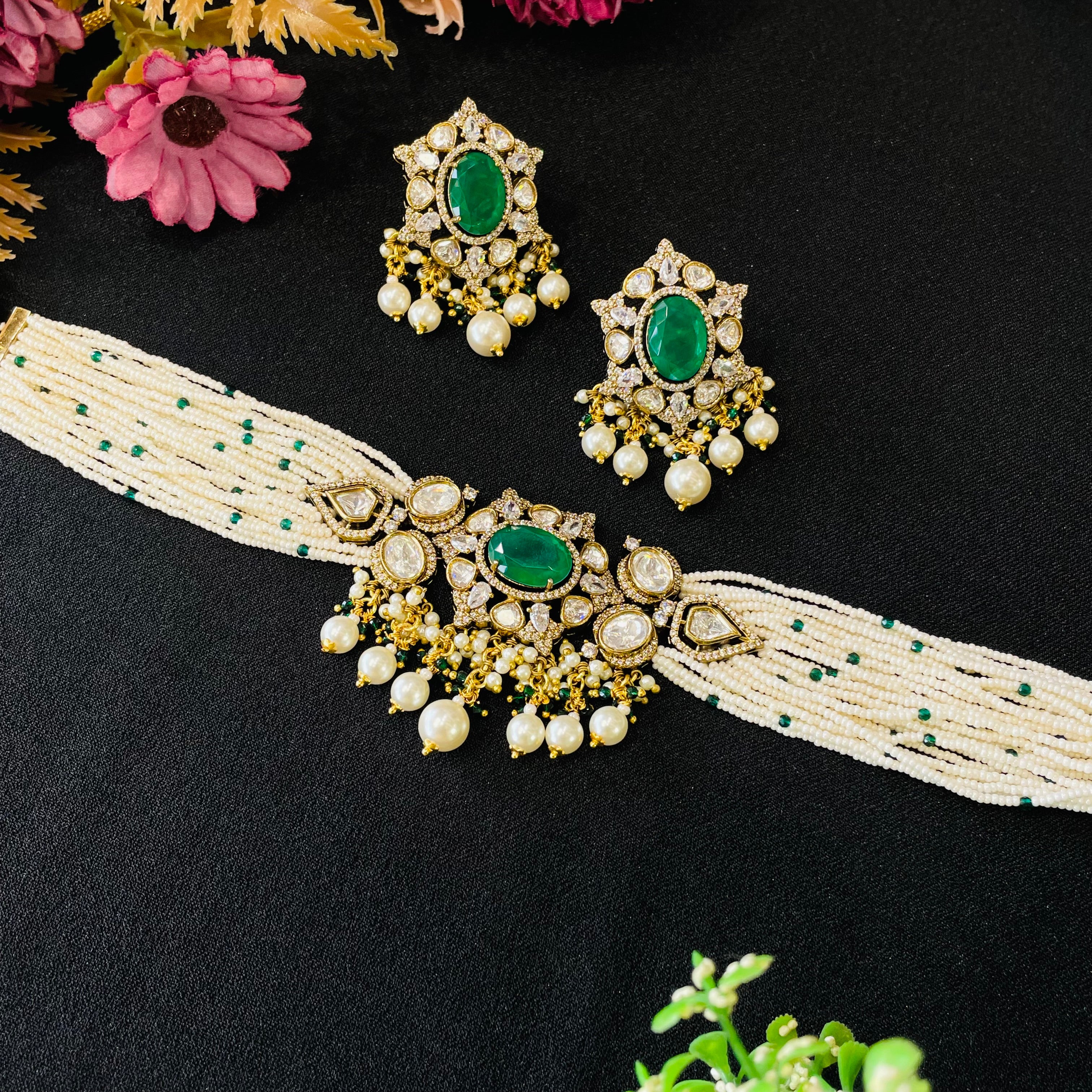 Nayaab Subi Pearl Choker