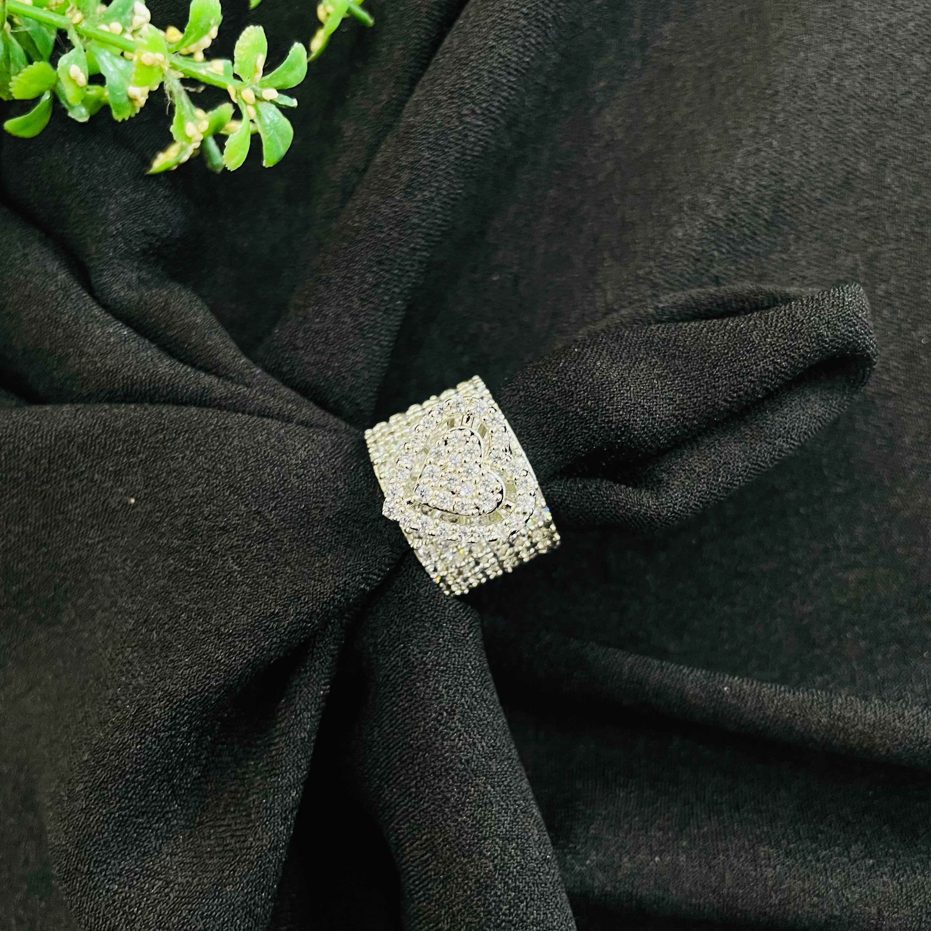 VS Sterling silver cocktail ring 228 13G