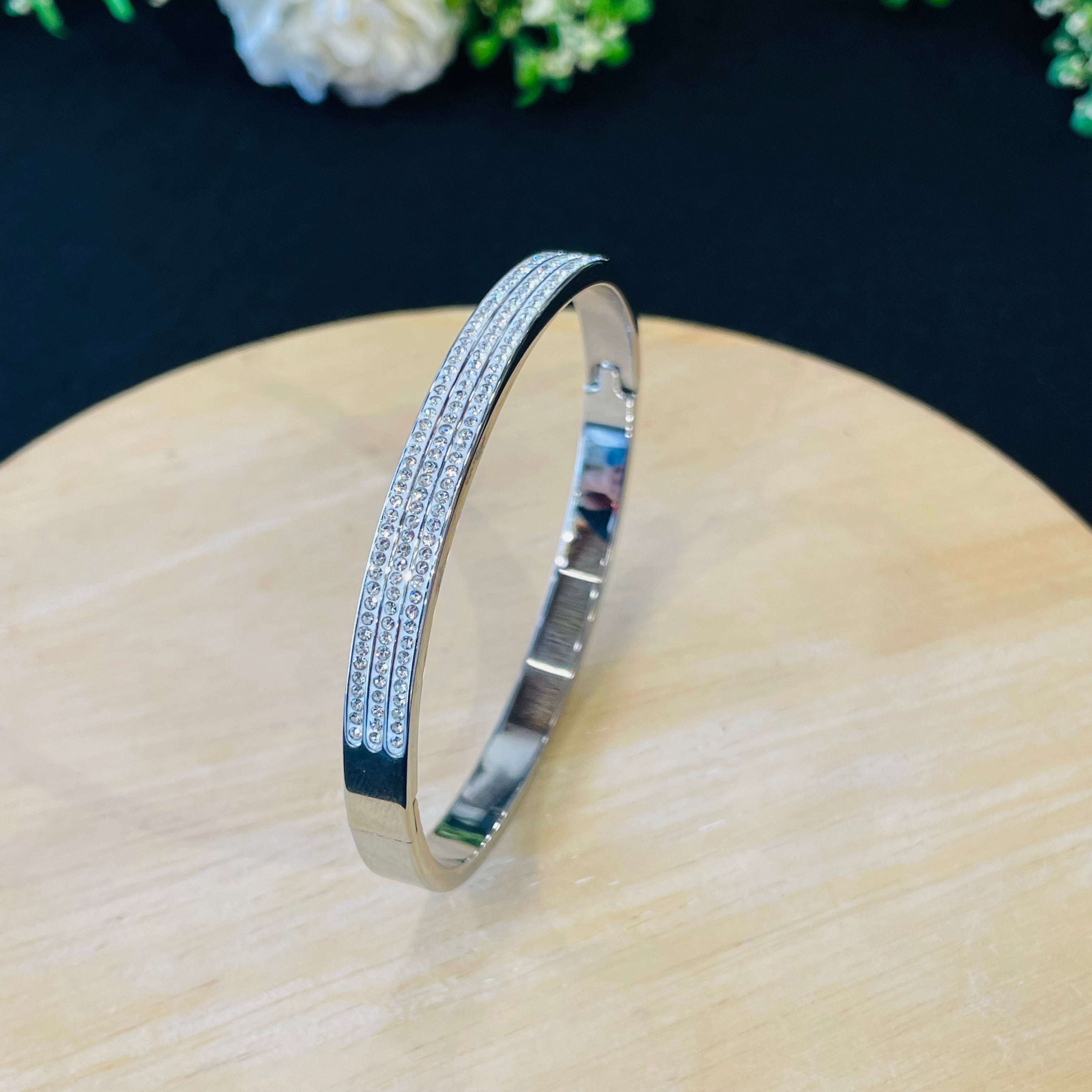 Layla Viral bracelet 02