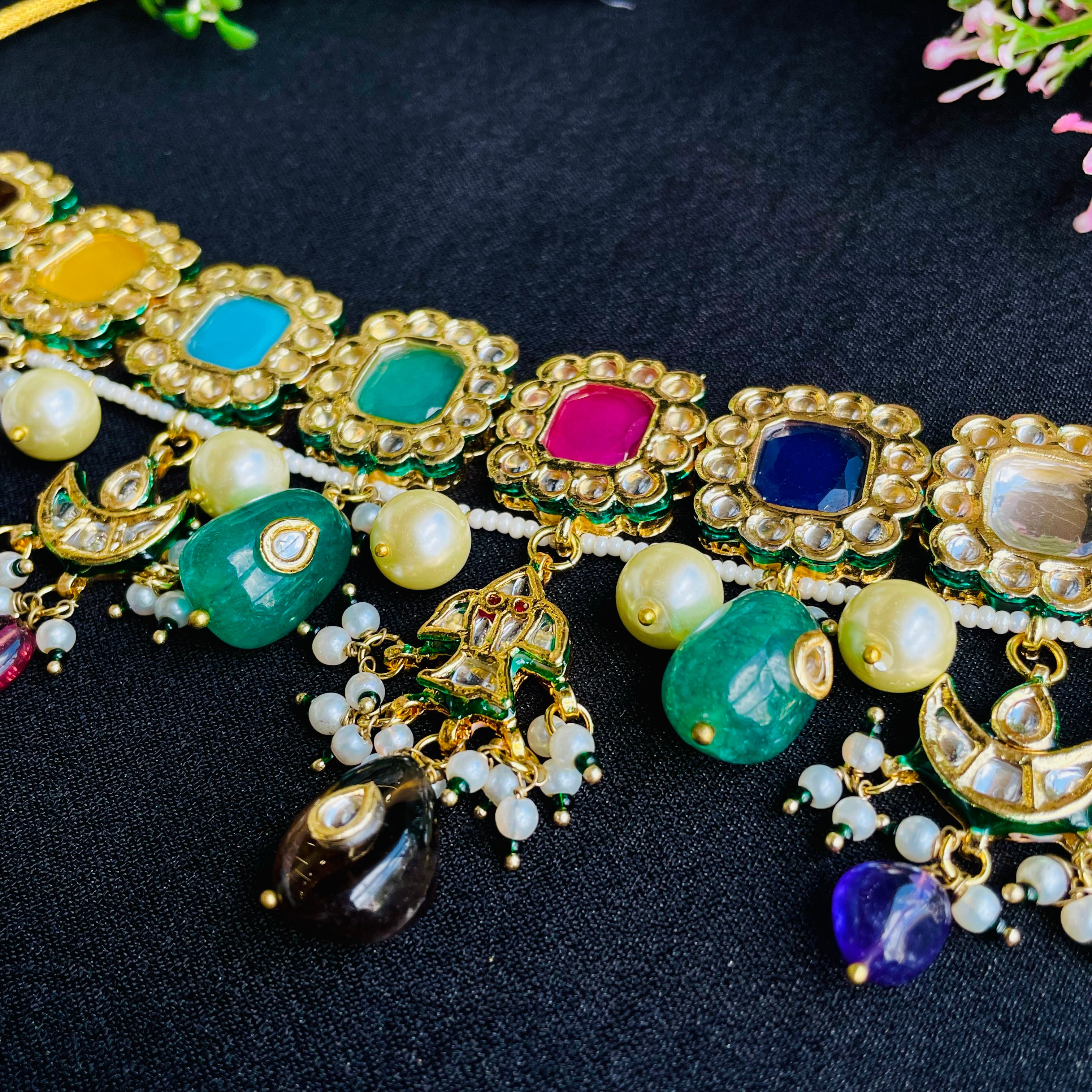 Nayaab Tanya neckpiece