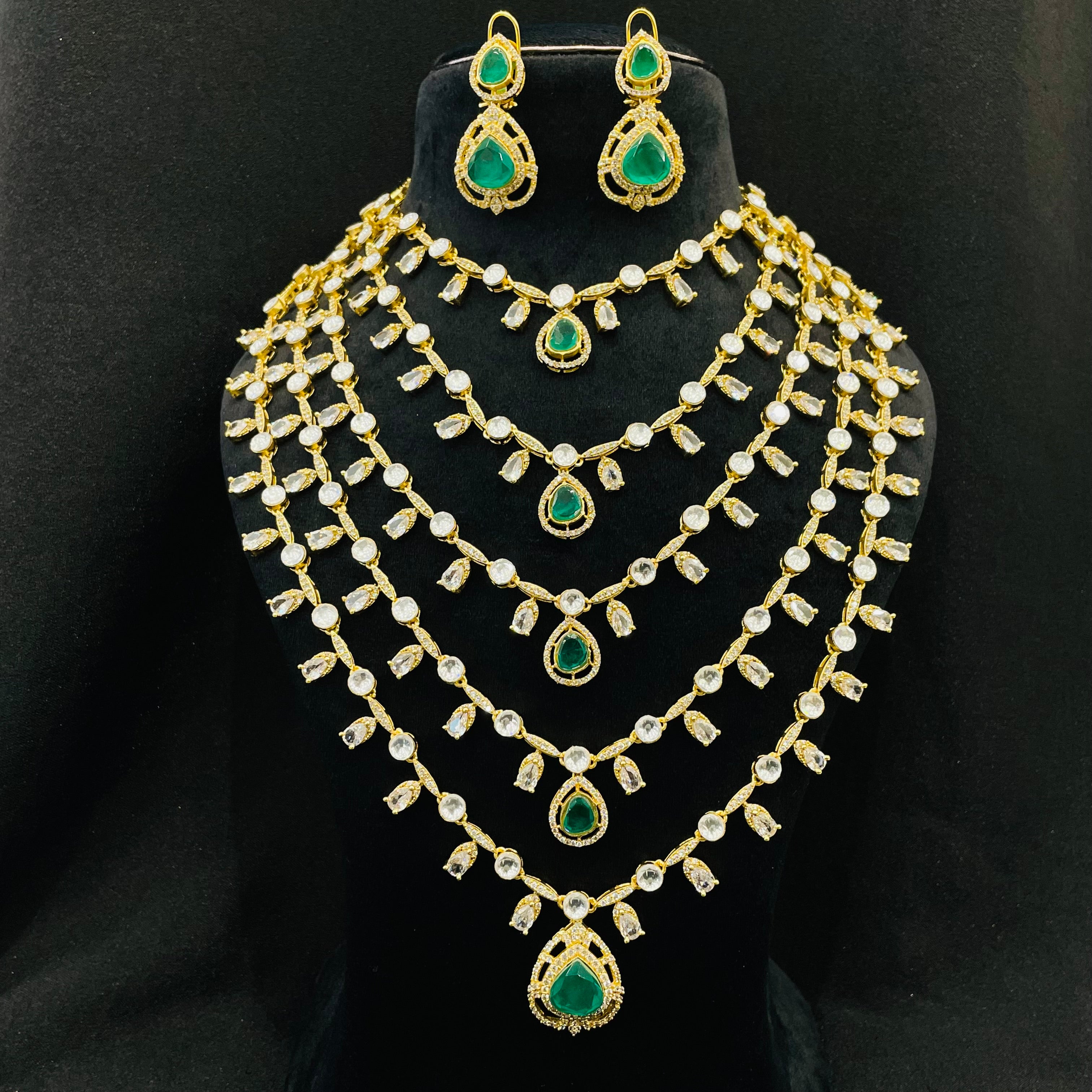 Nayaab Maharani Polki Neckpiece