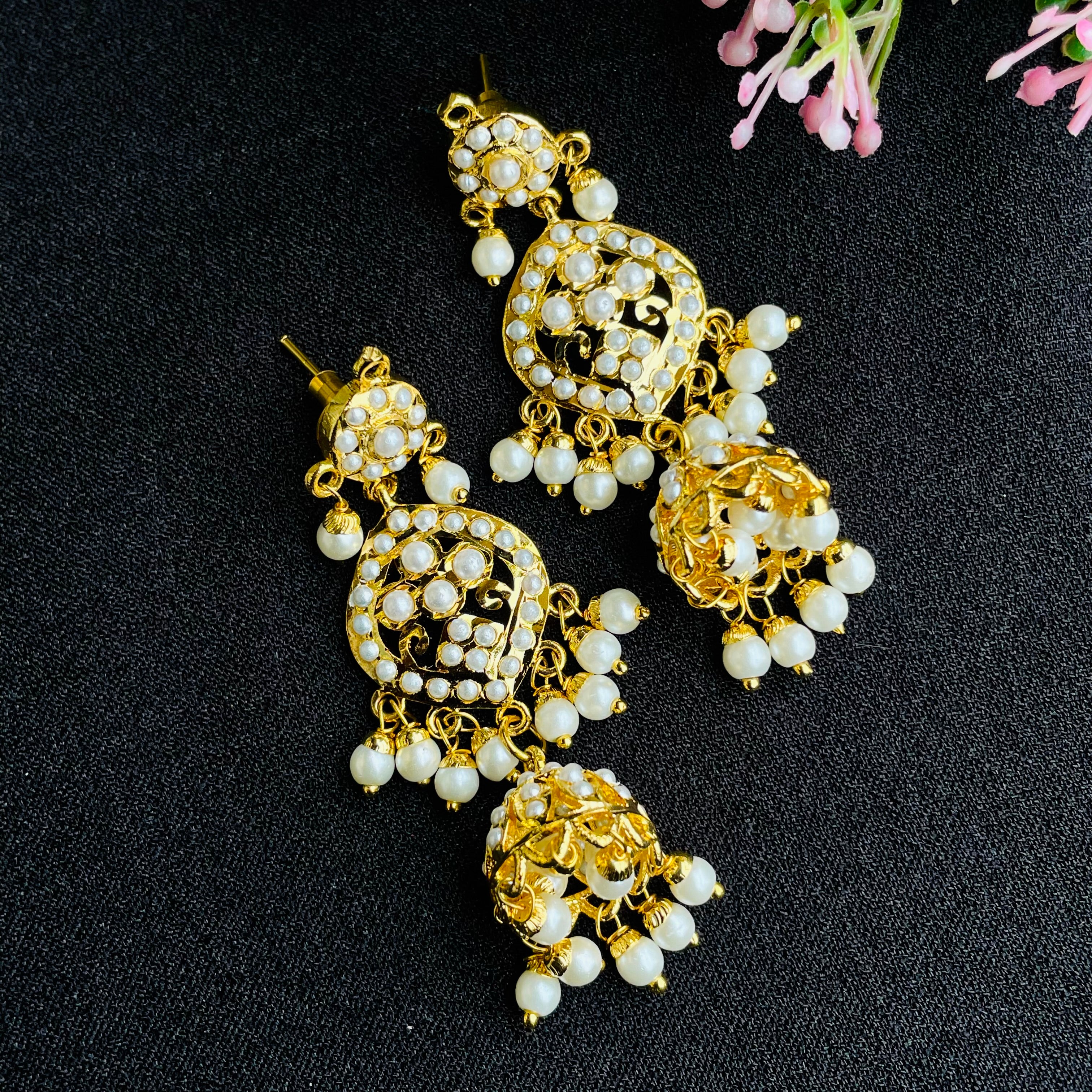 Nayaab Aarohi Jhumki