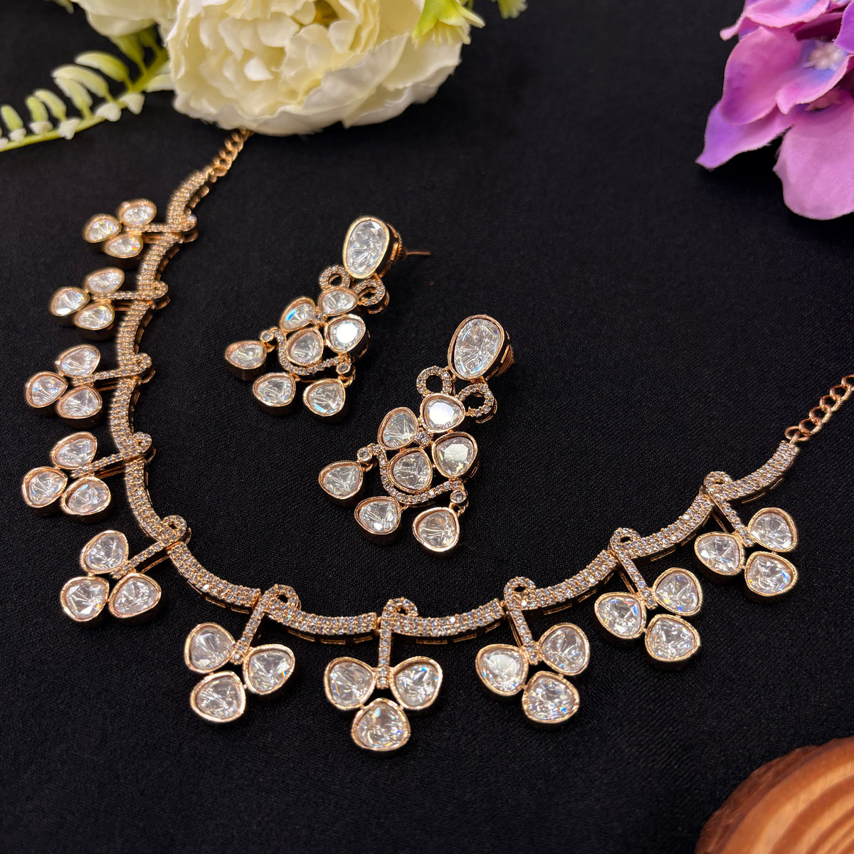 Nivara Triple-Petal Neckpiece