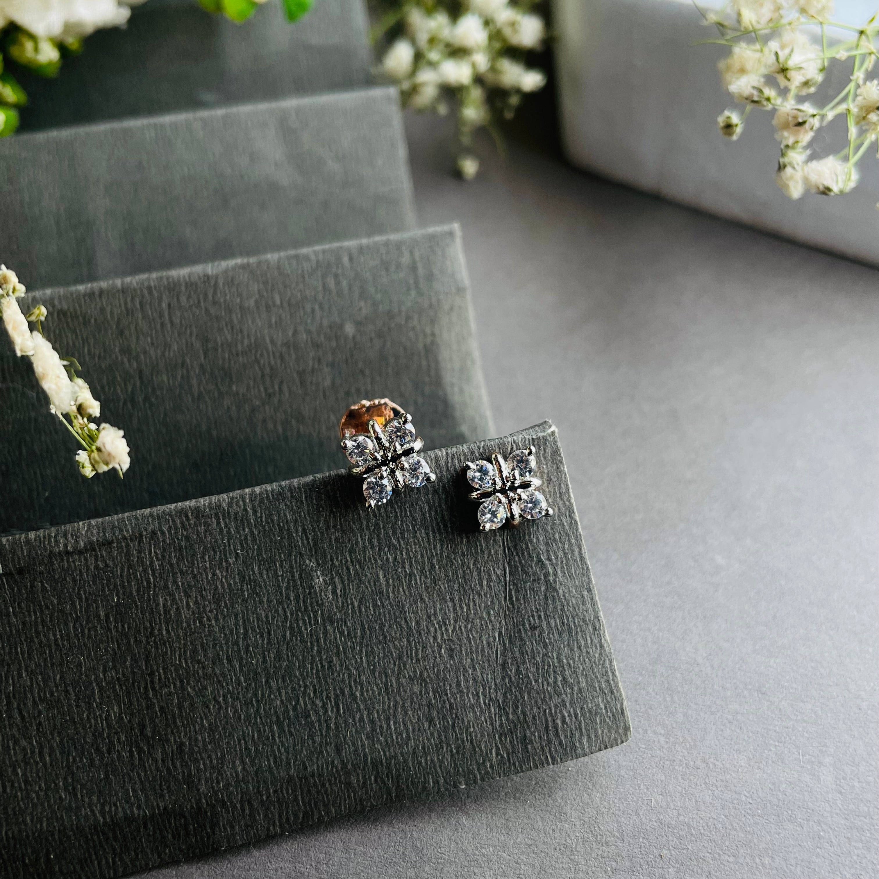 Ad Fifer studs