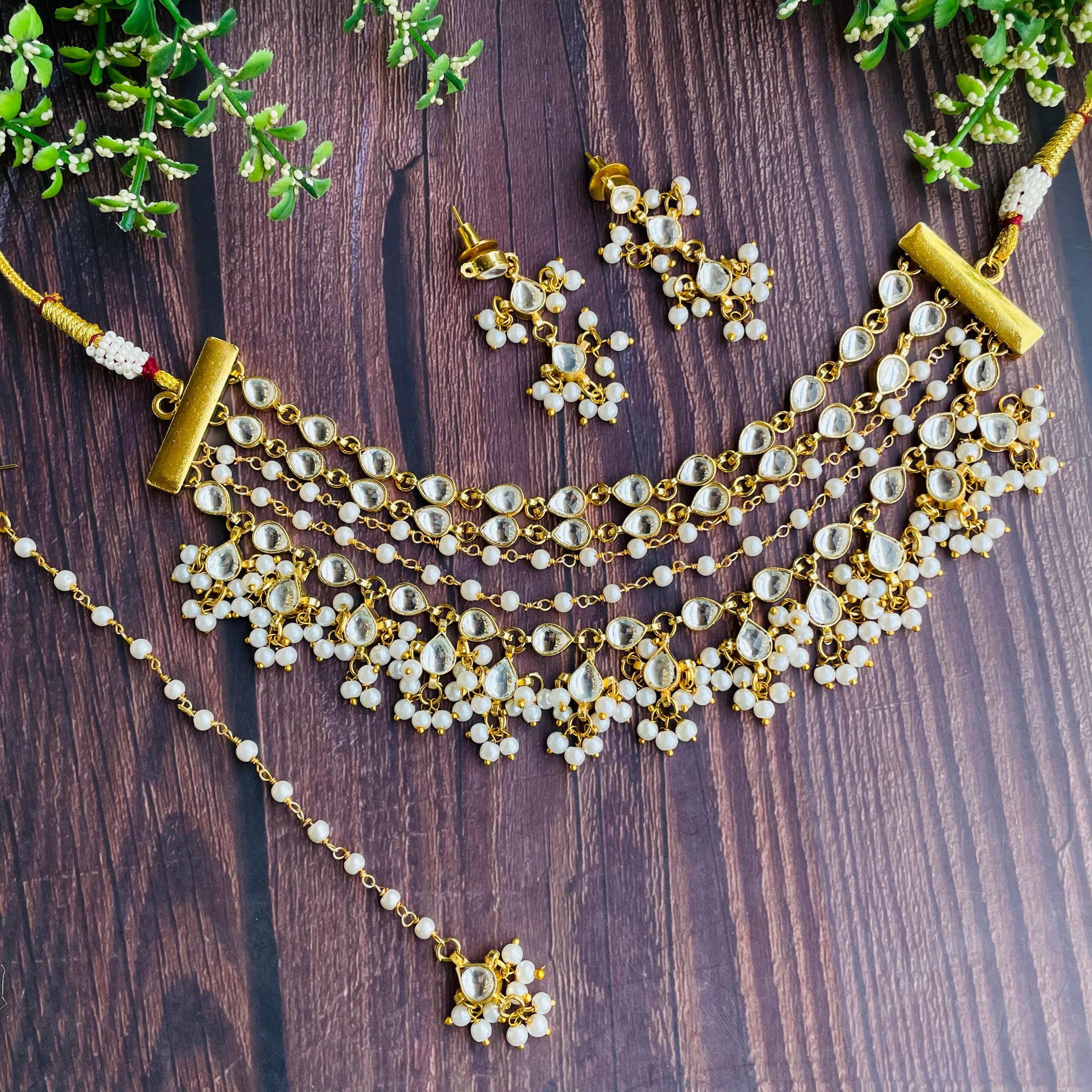 Nayaab aarohi pearl choker