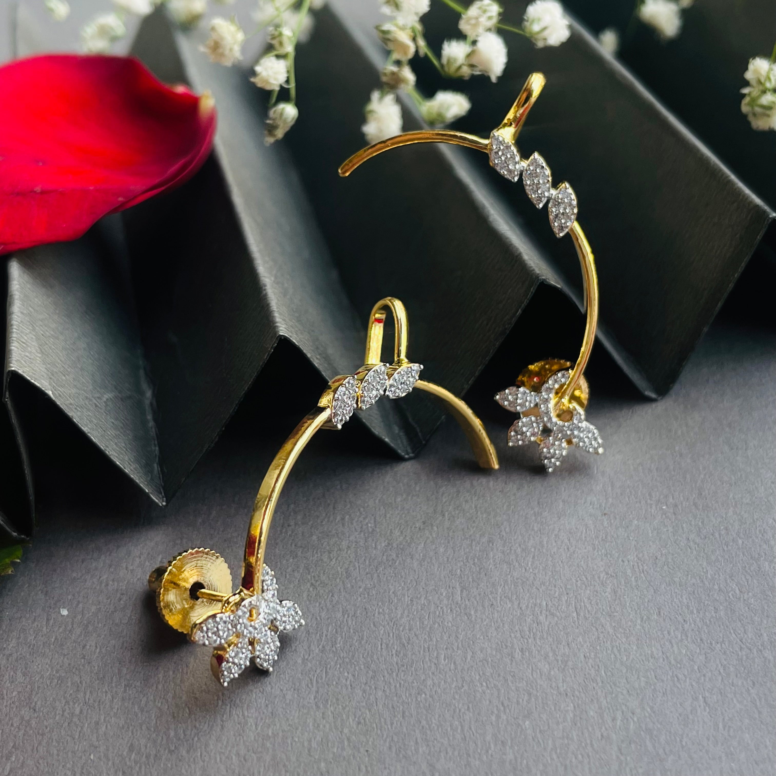 Ad Rose Earcuff