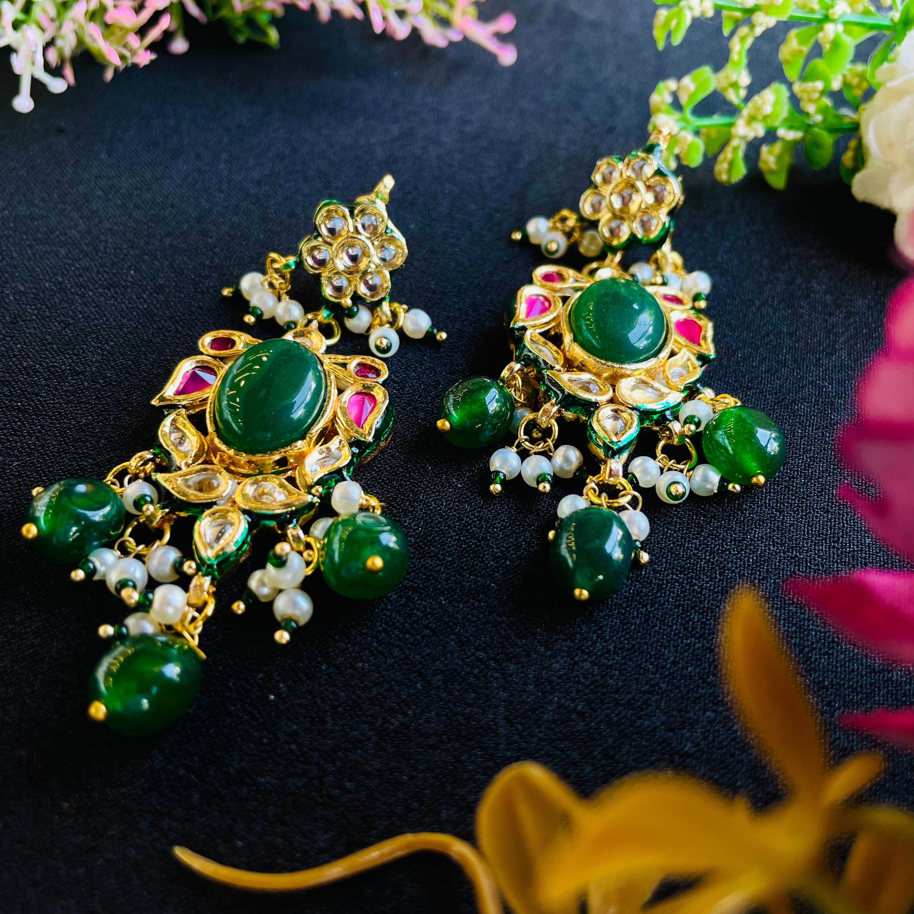 Nayaab shanaya Neckpiece