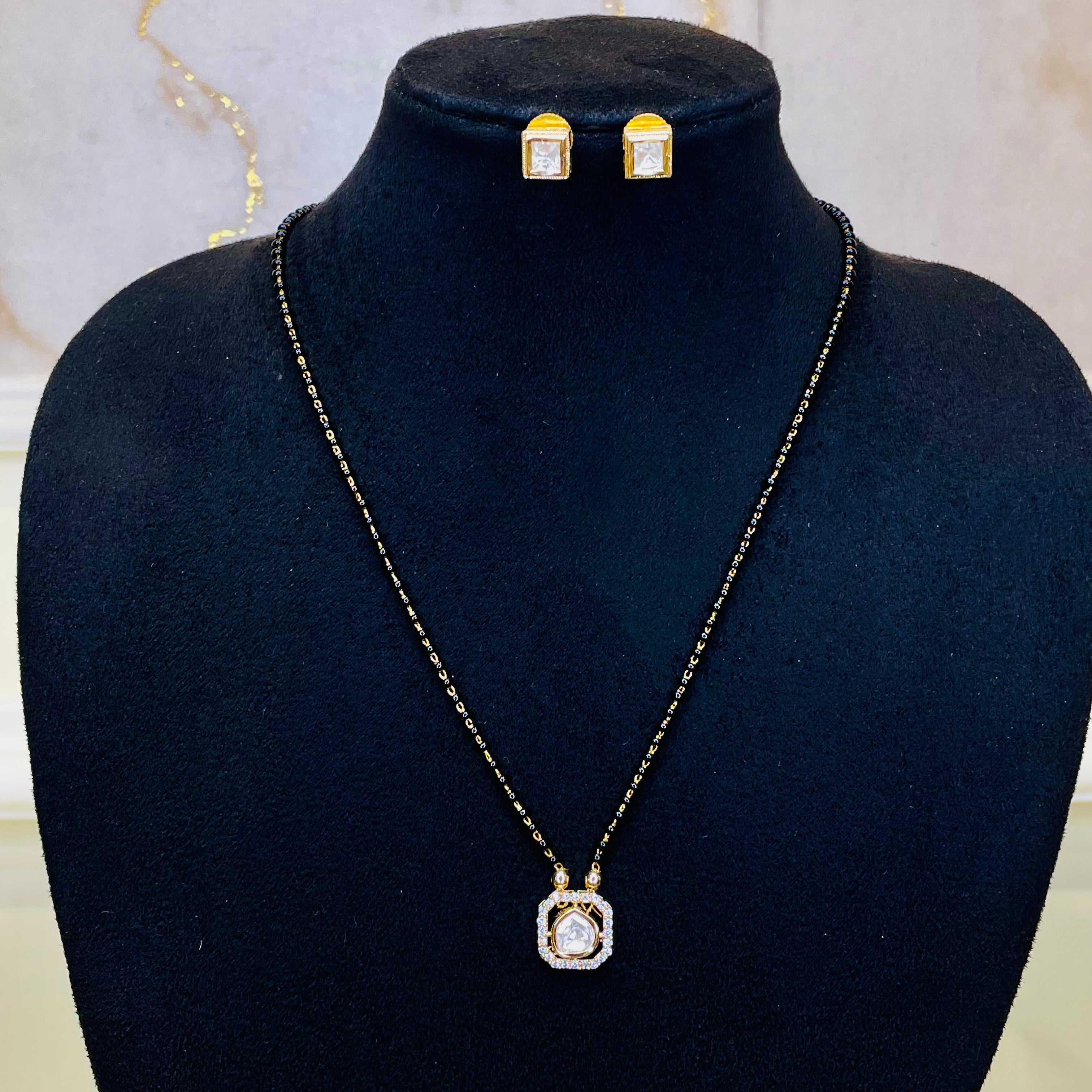 Nayaab Mahi mangalsutra