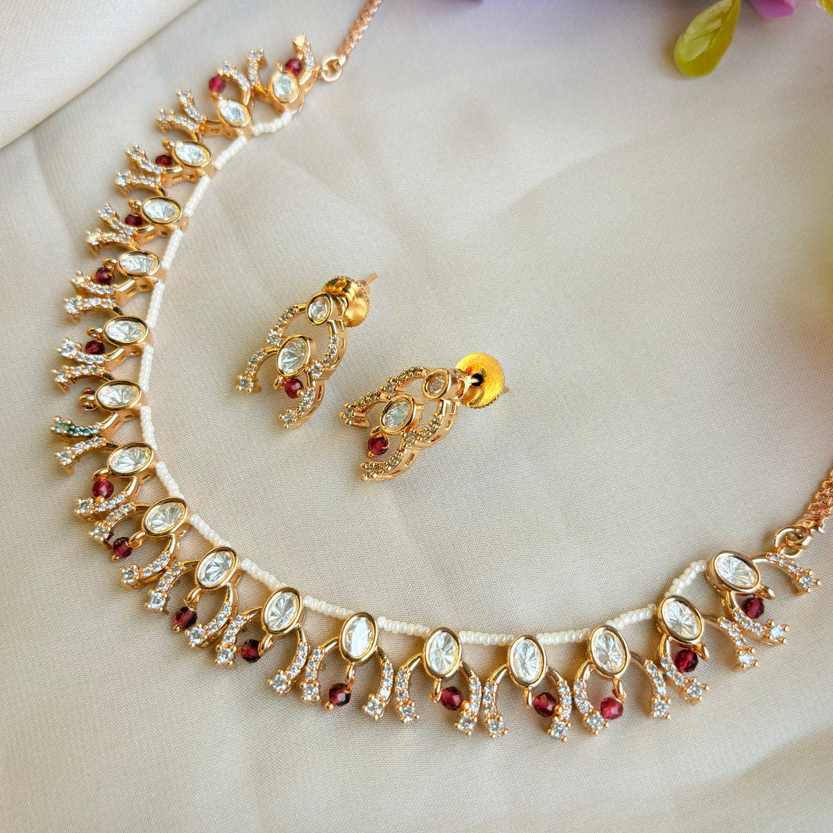 Nira Neckpiece