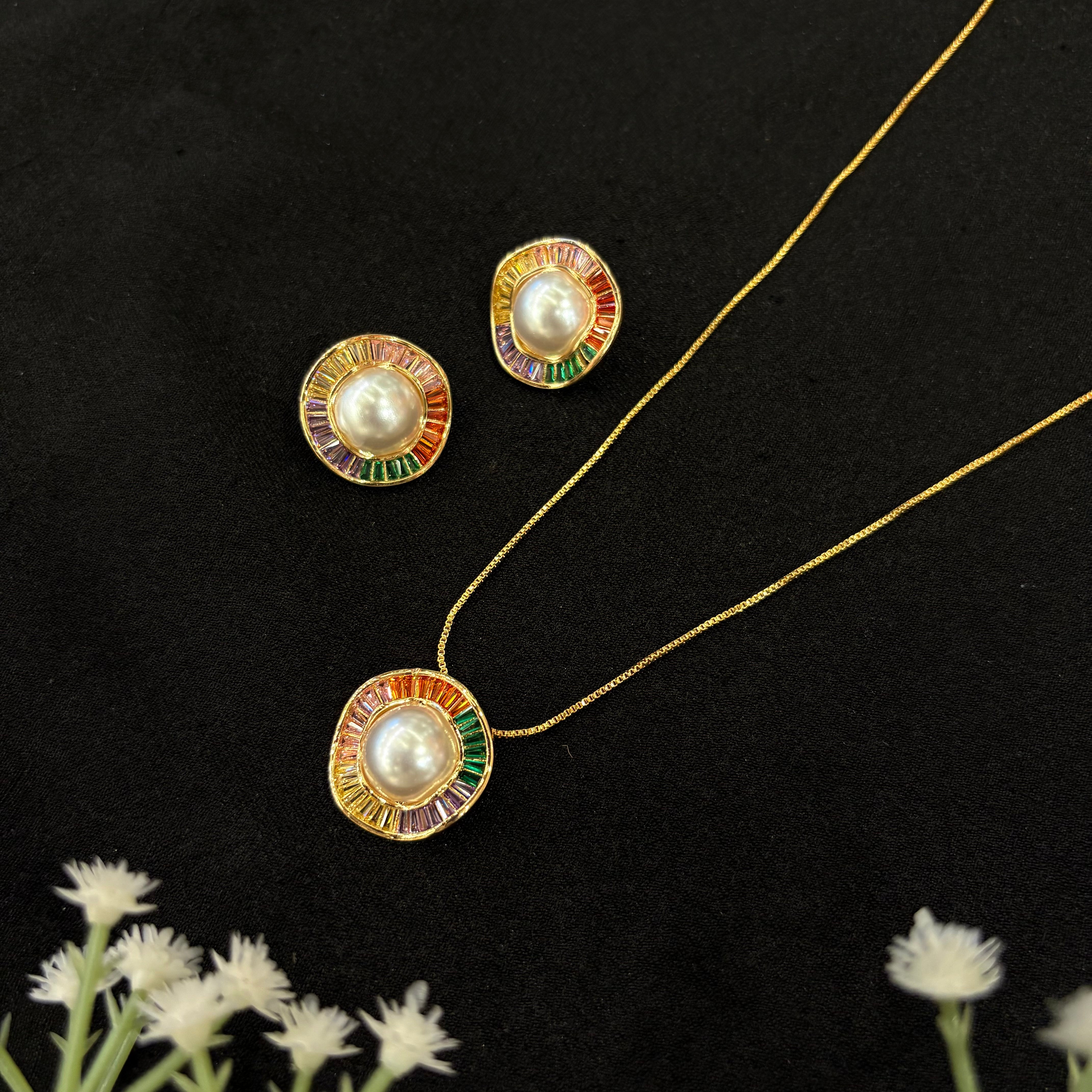 Aurelia Pearl Radiance Pendant Set