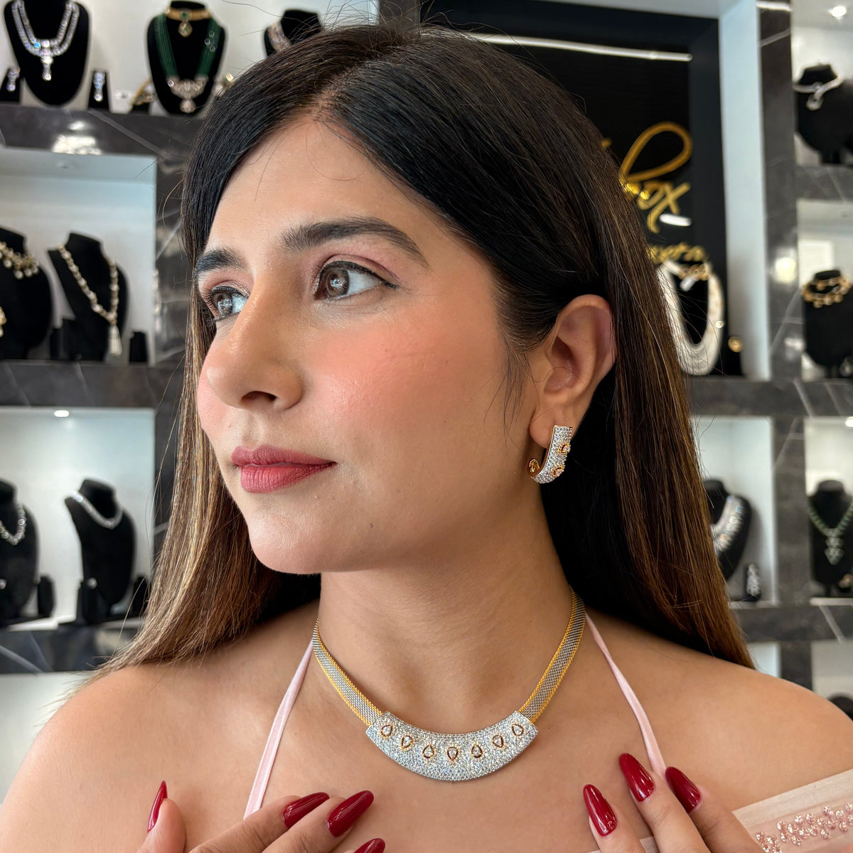 Meherika Neckpiece