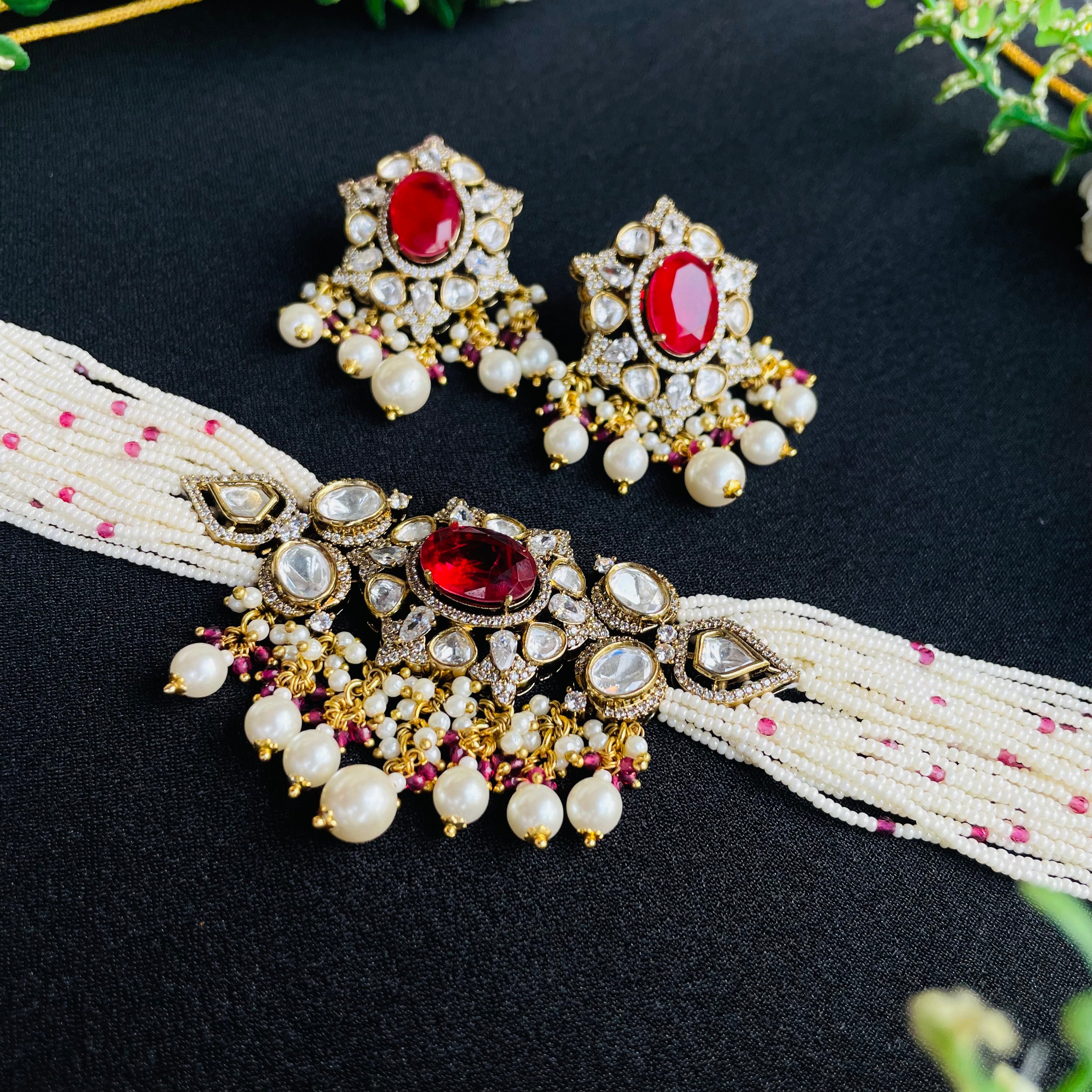 Nayaab Subi Pearl Choker