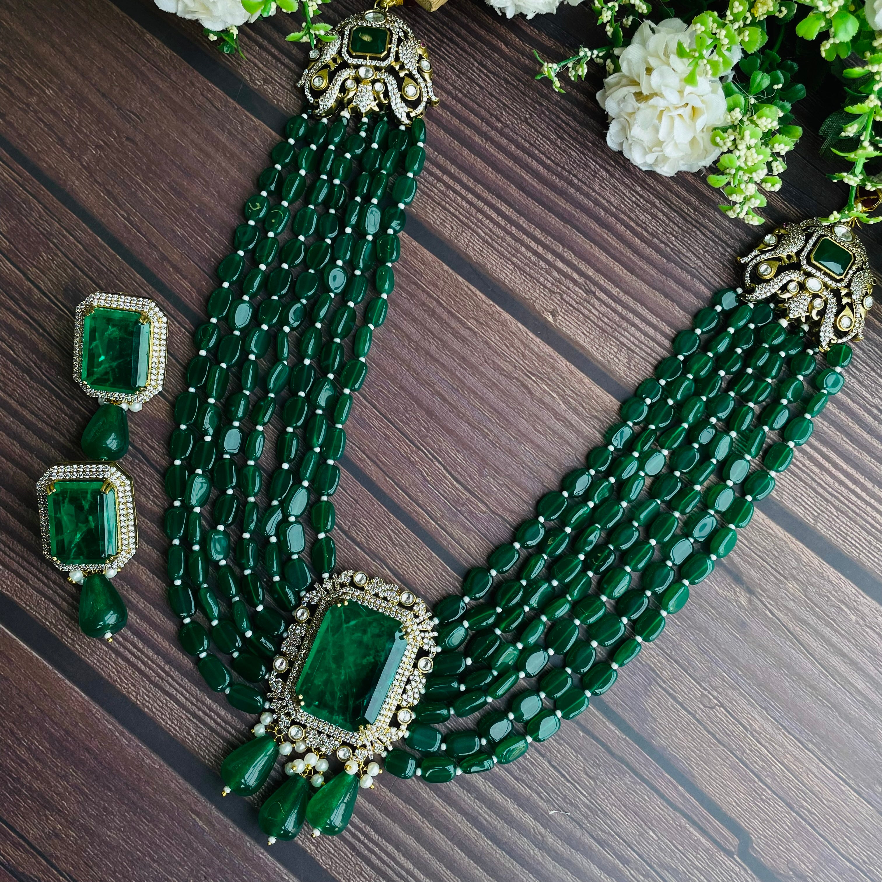 Nayaab Rubi Neckpiece