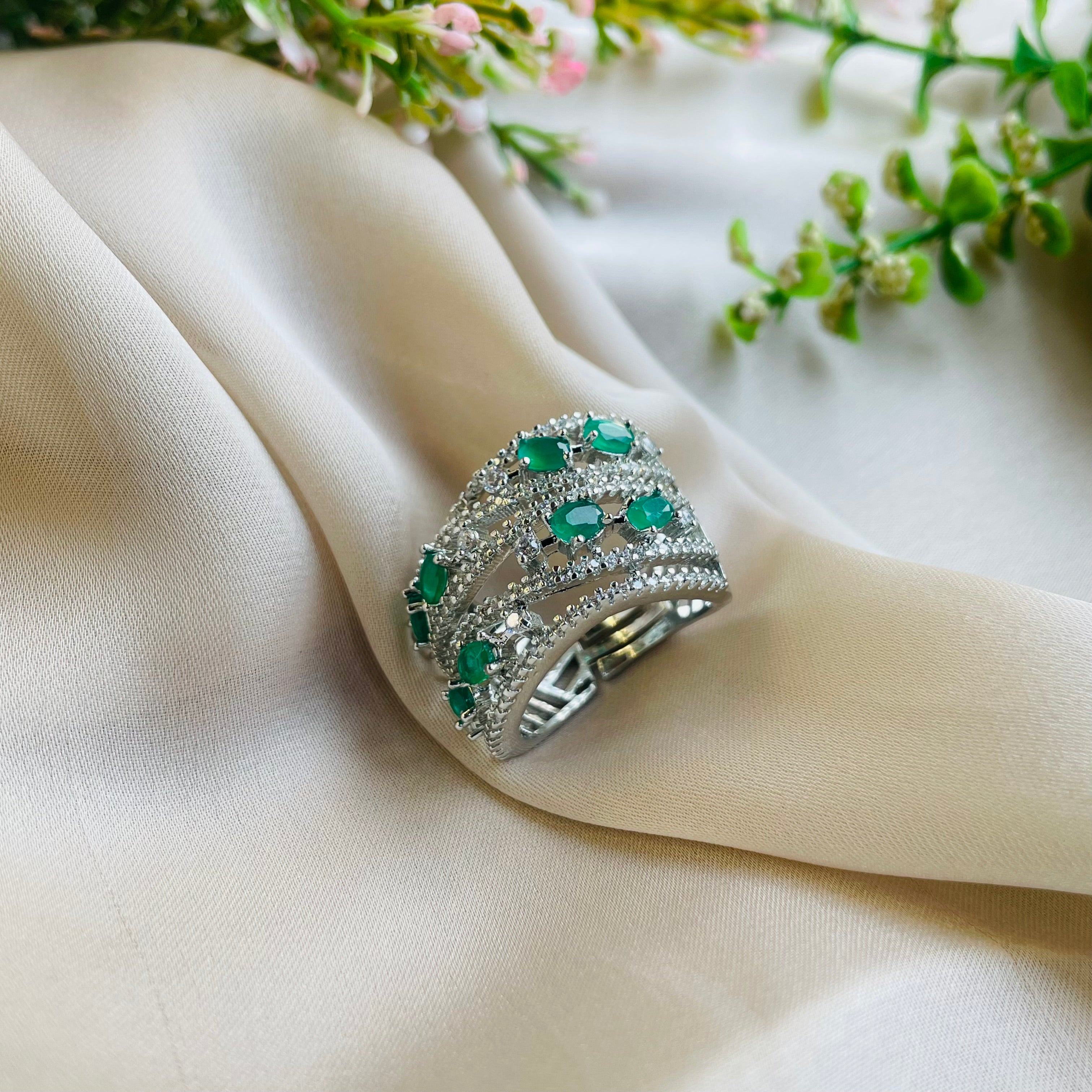 Ad Ophelia  ring adjustable