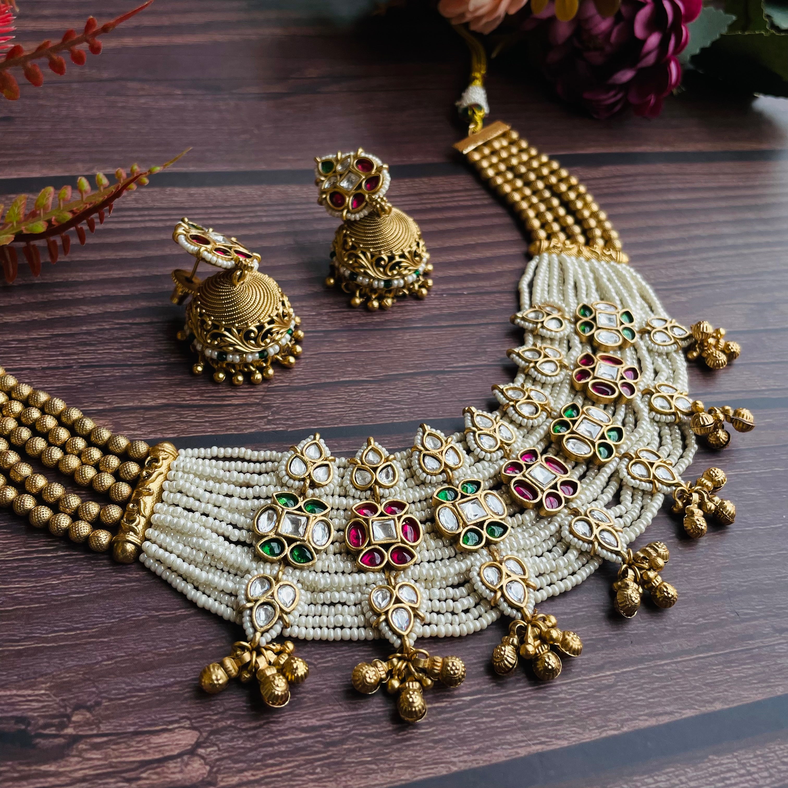 Nayaab Aarna pearl Neckpiece