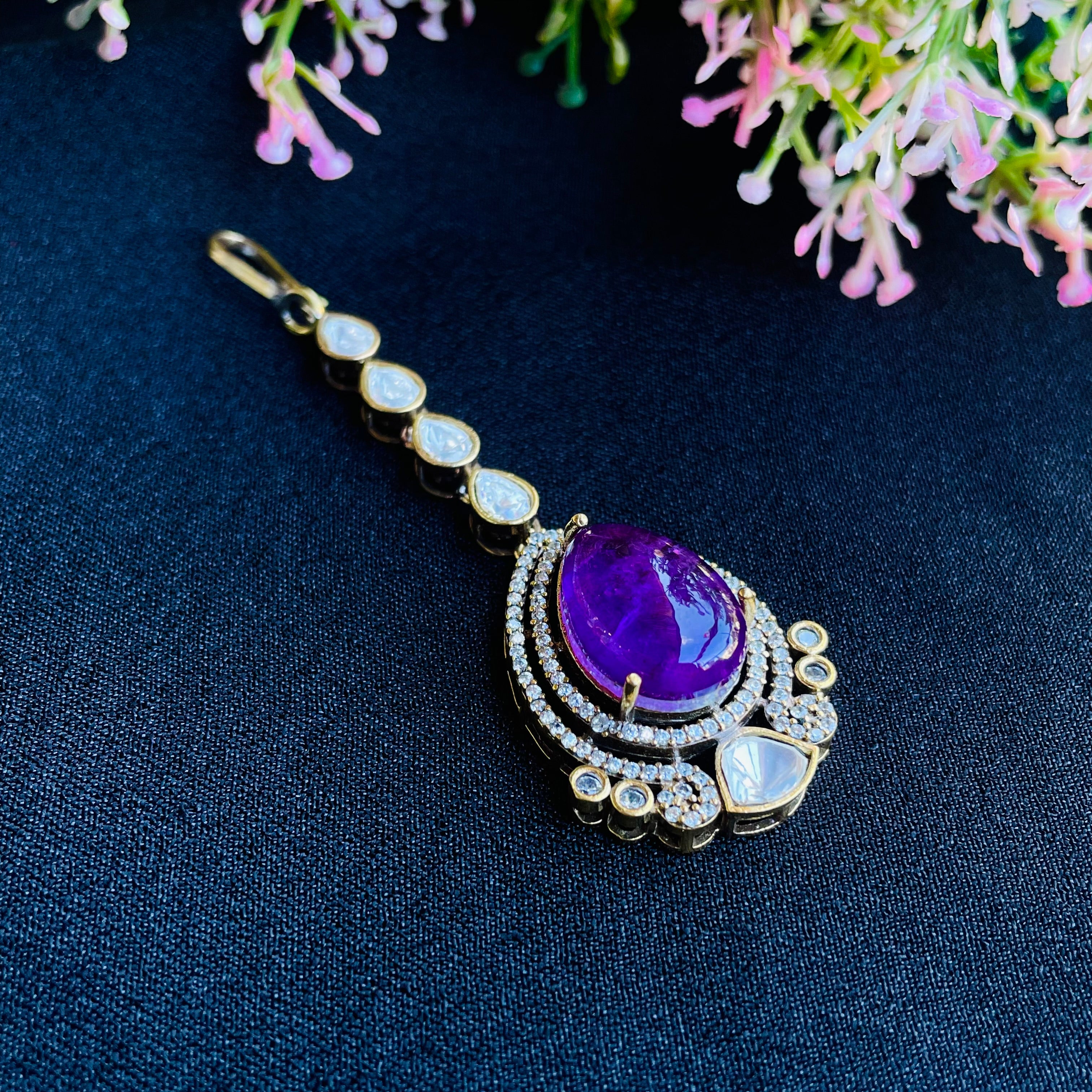 Nayaab Zaveri Polki Tikka