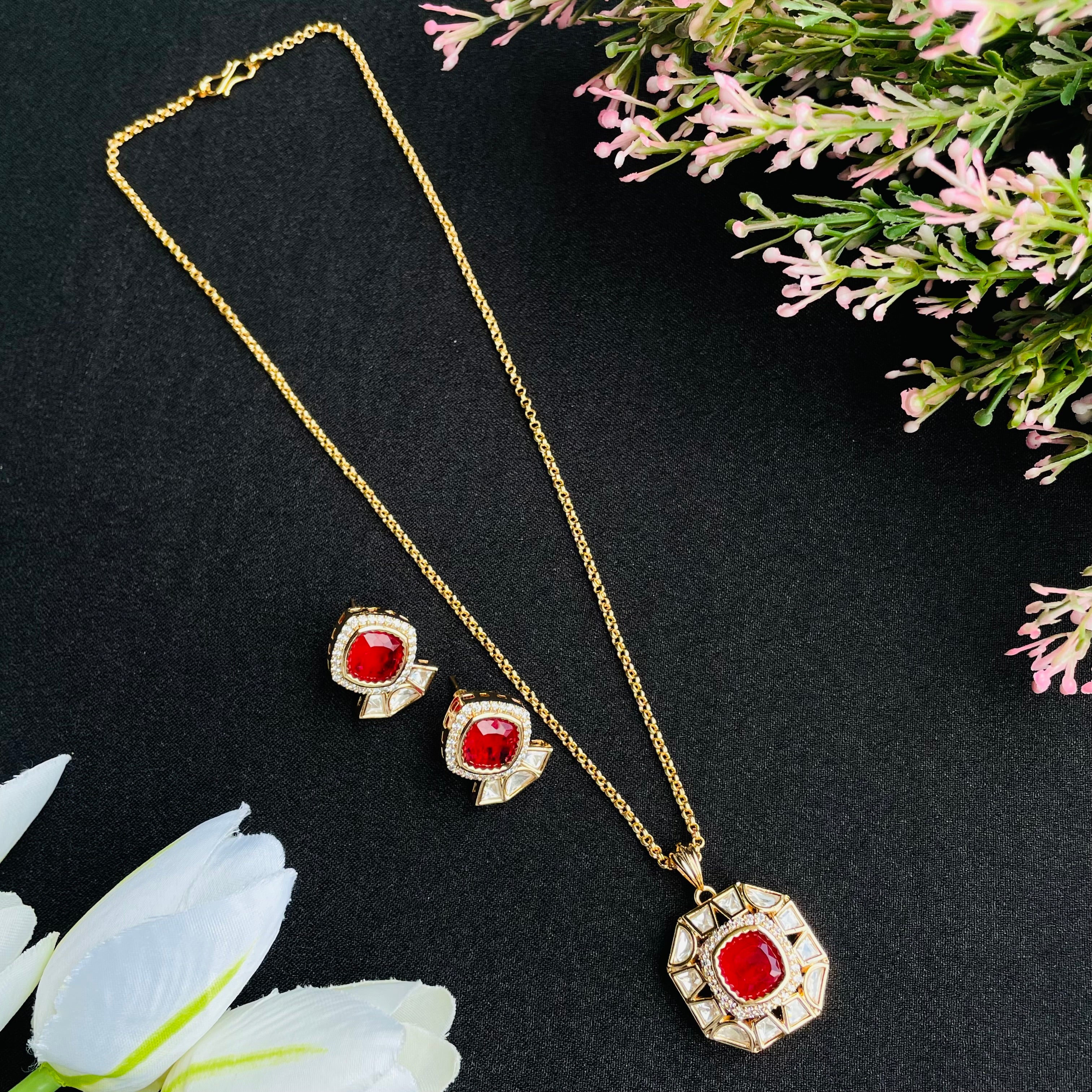 Nayaab Bina Polki Pendant Neckpiece