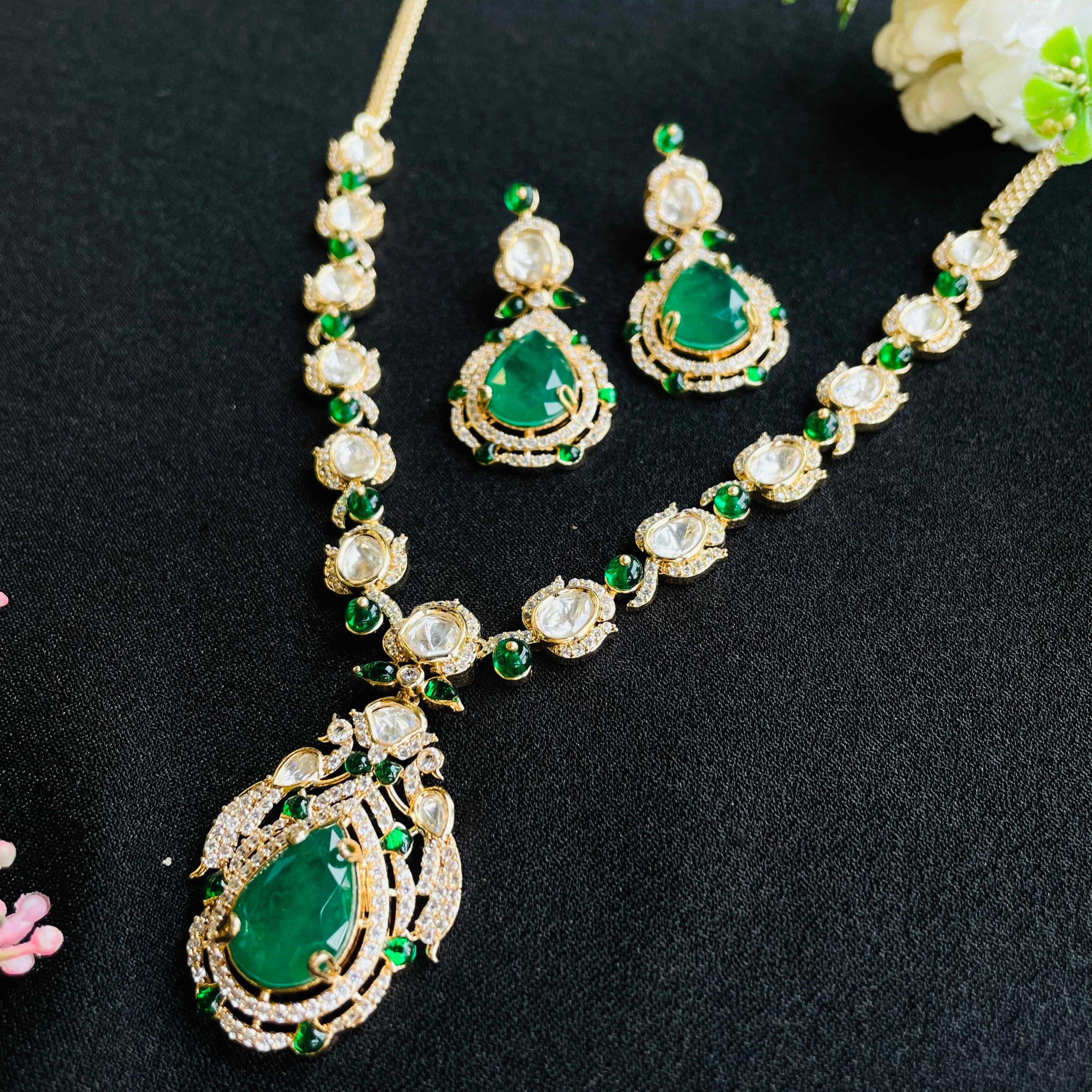 Nayaab harshita polki Neckpiece