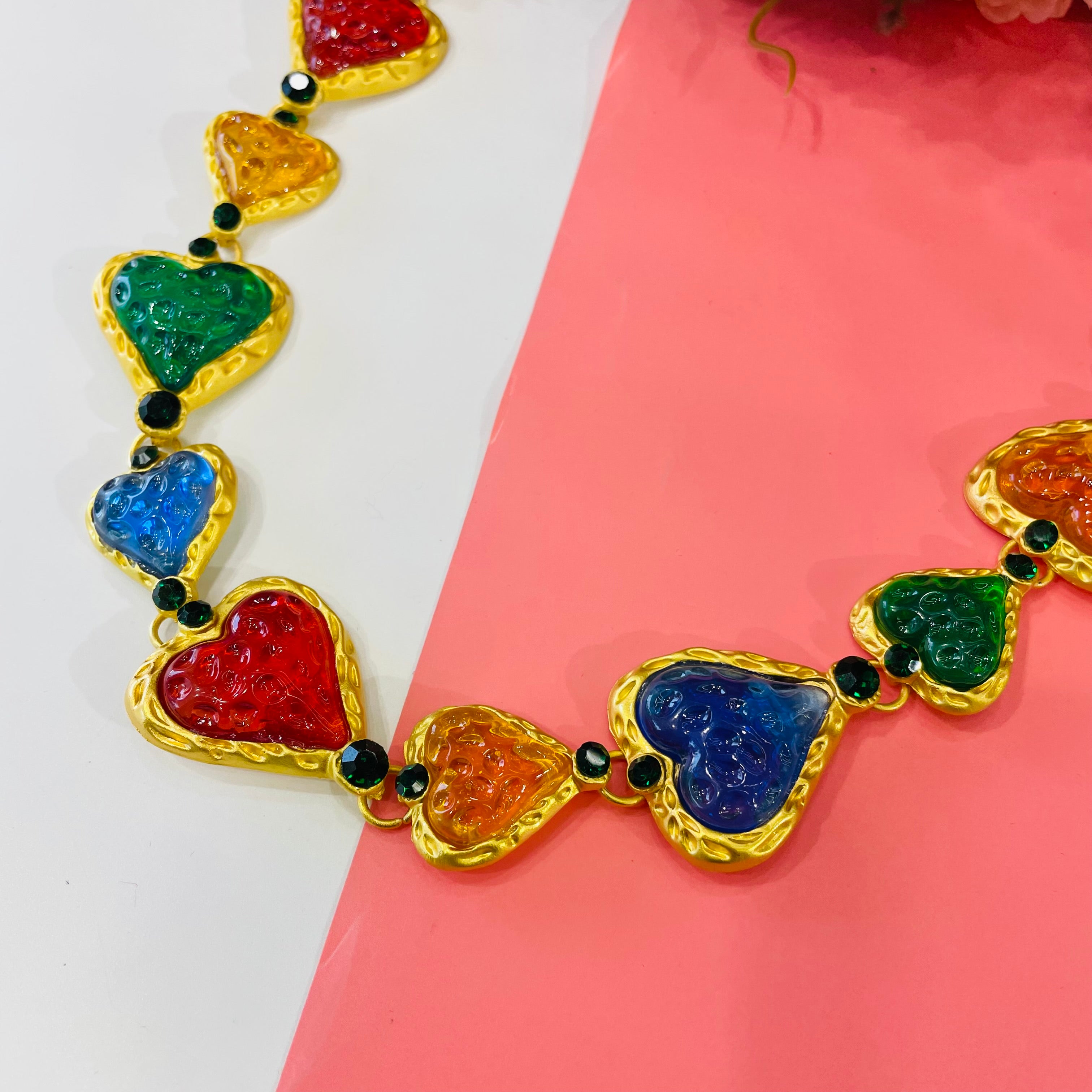 Layla candy Neckpiece