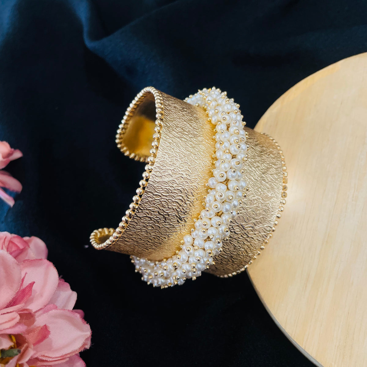 Aarini Pearl Bracelet
