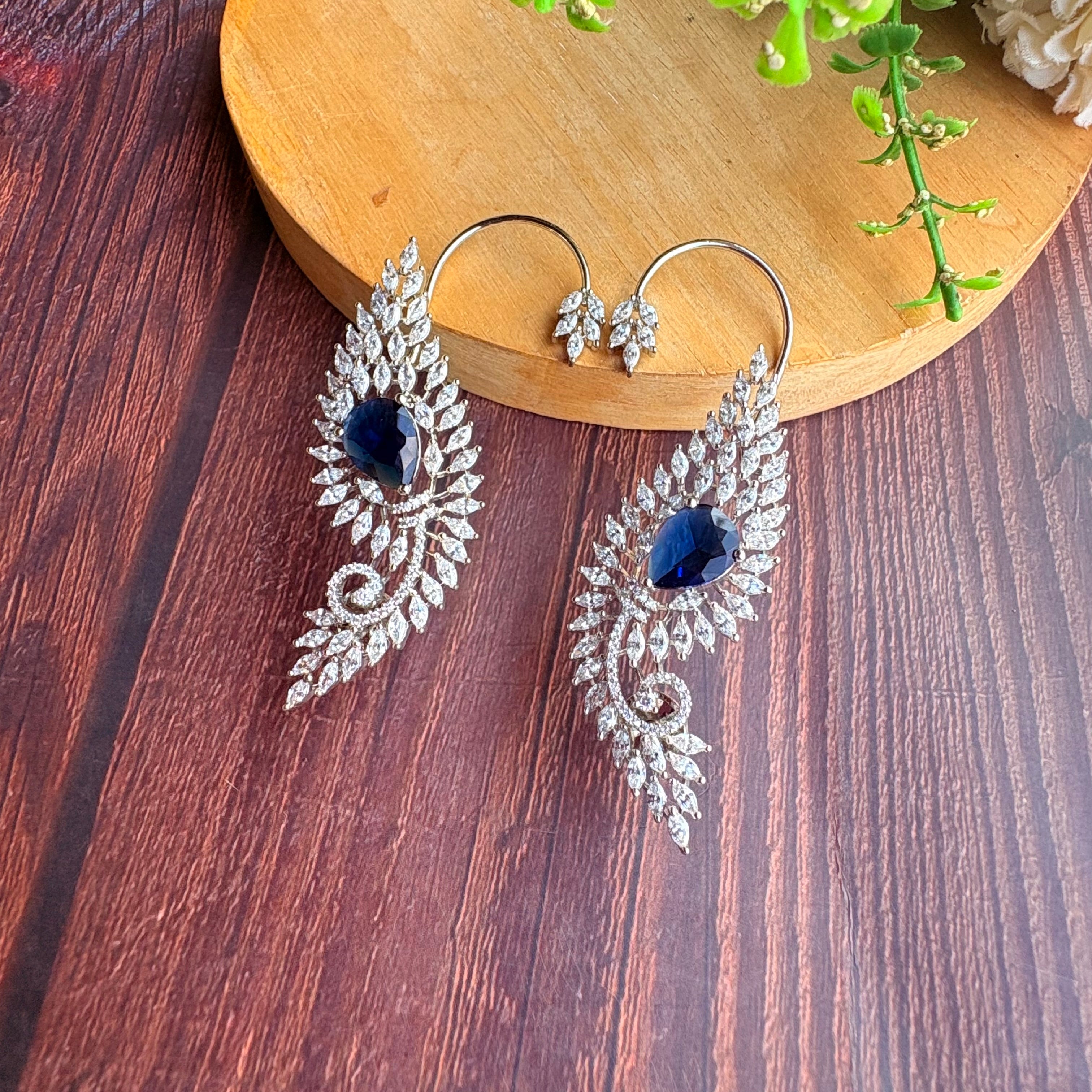 Ad Elara Ear Cuff